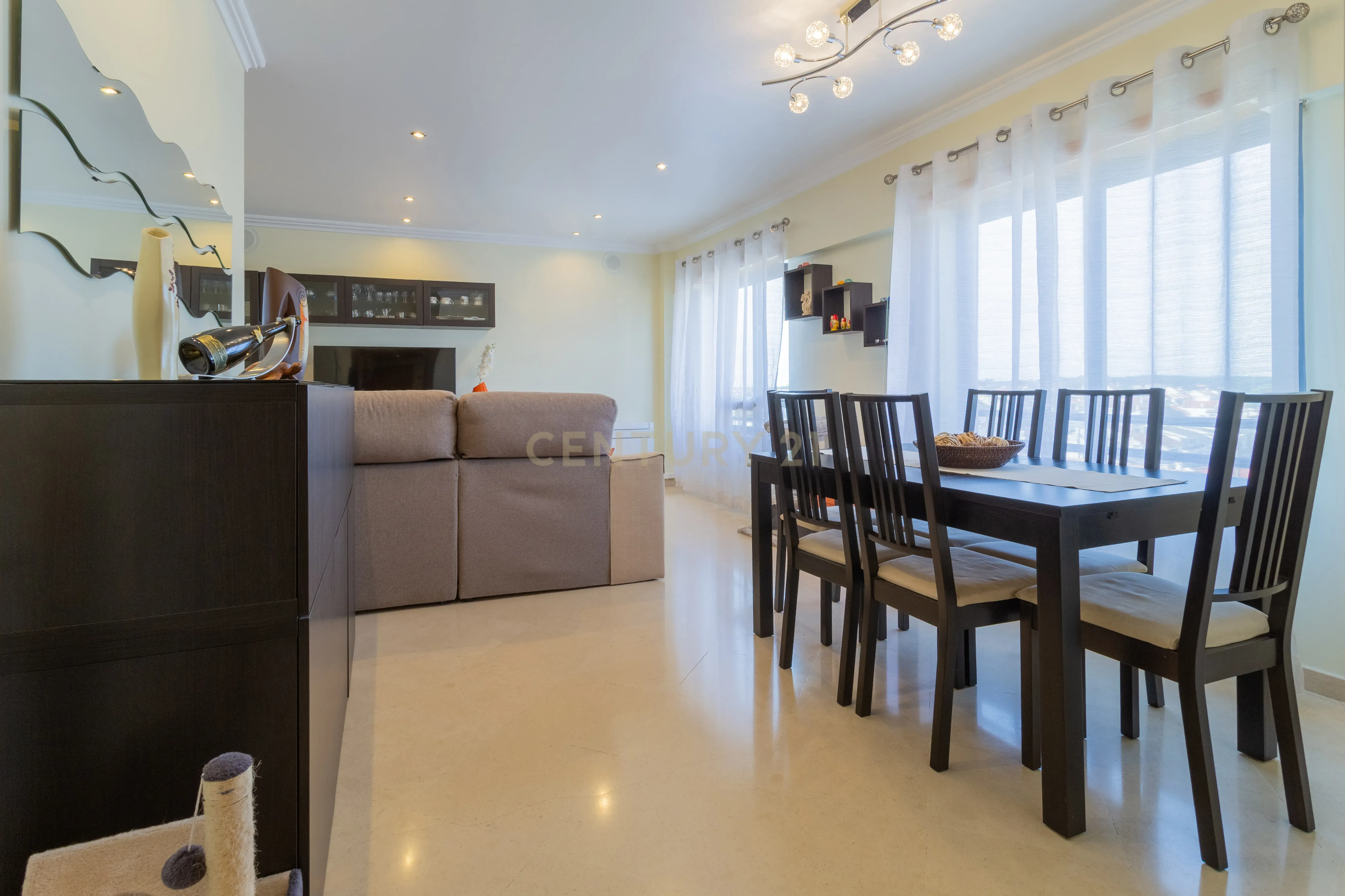Excelente apartamento, T3, para venda, prédio com elevador na Charneca da Caparica a 1.500 m da praia. - Image 20
