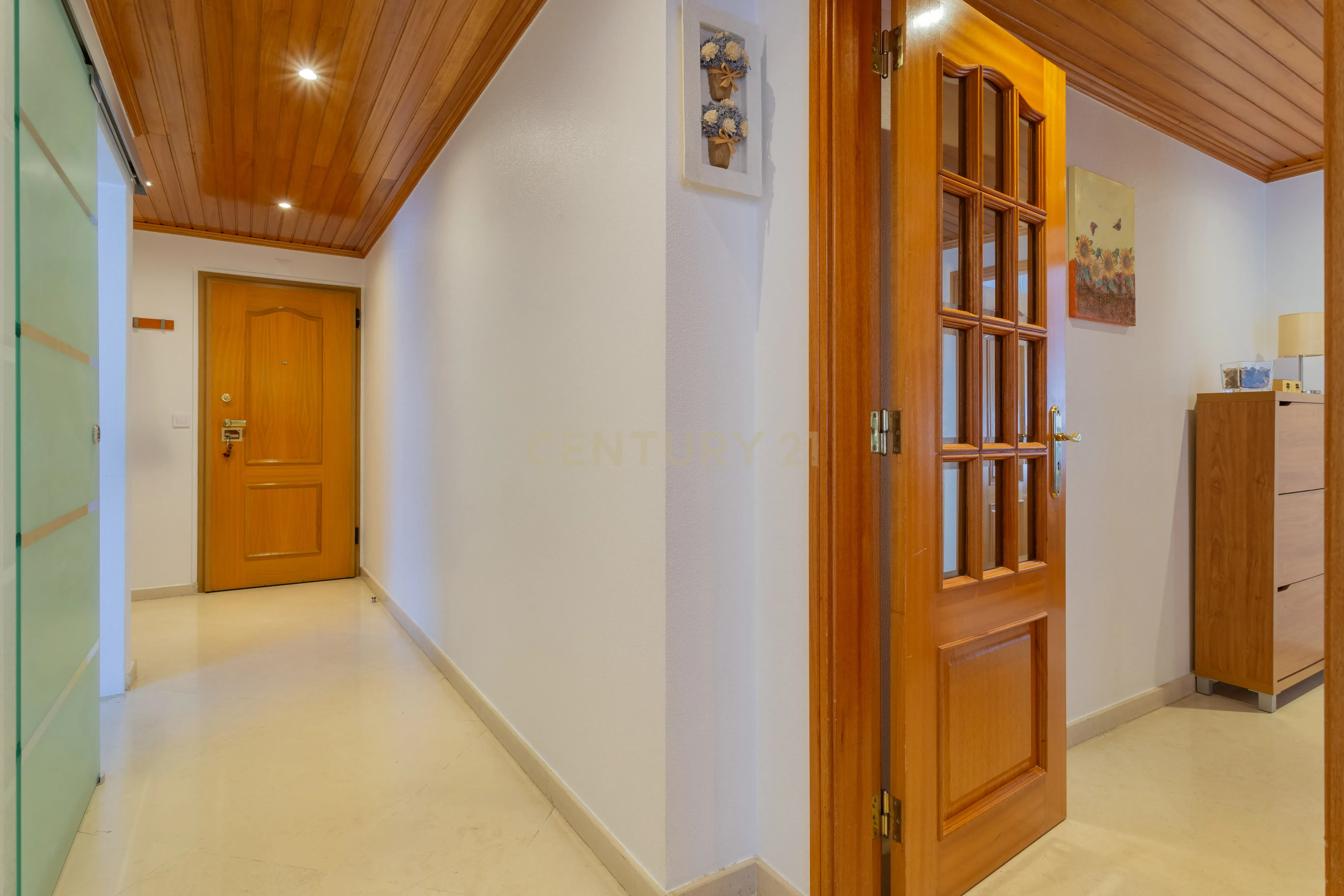 Excelente apartamento, T3, para venda, prédio com elevador na Charneca da Caparica a 1.500 m da praia. - Image 26