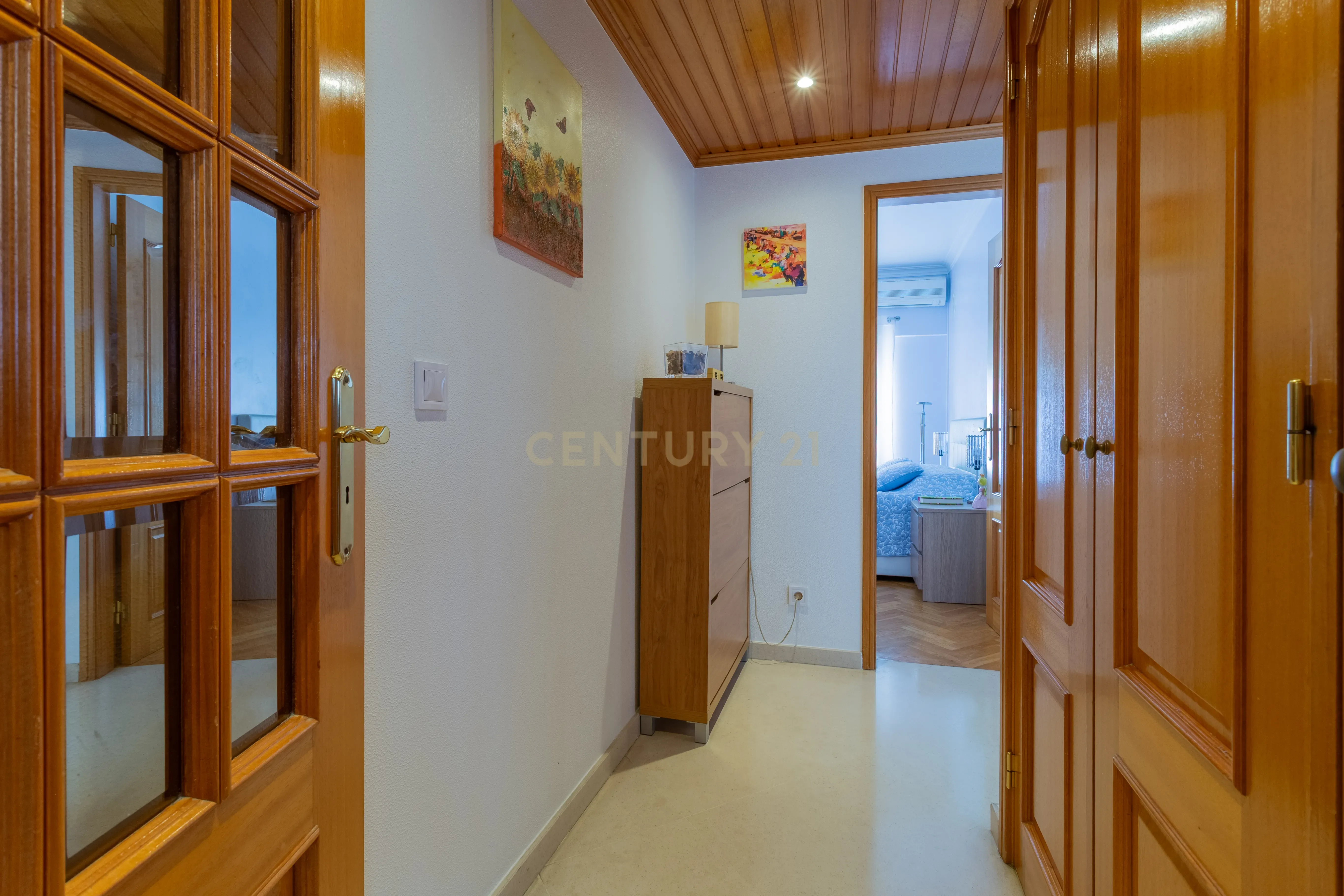 Excelente apartamento, T3, para venda, prédio com elevador na Charneca da Caparica a 1.500 m da praia. - Image 27