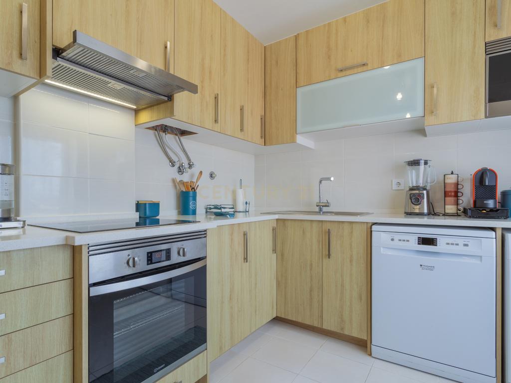 Excelente apartamento, T3, para venda, prédio com elevador na Charneca da Caparica a 1.500 m da praia. - Image 15