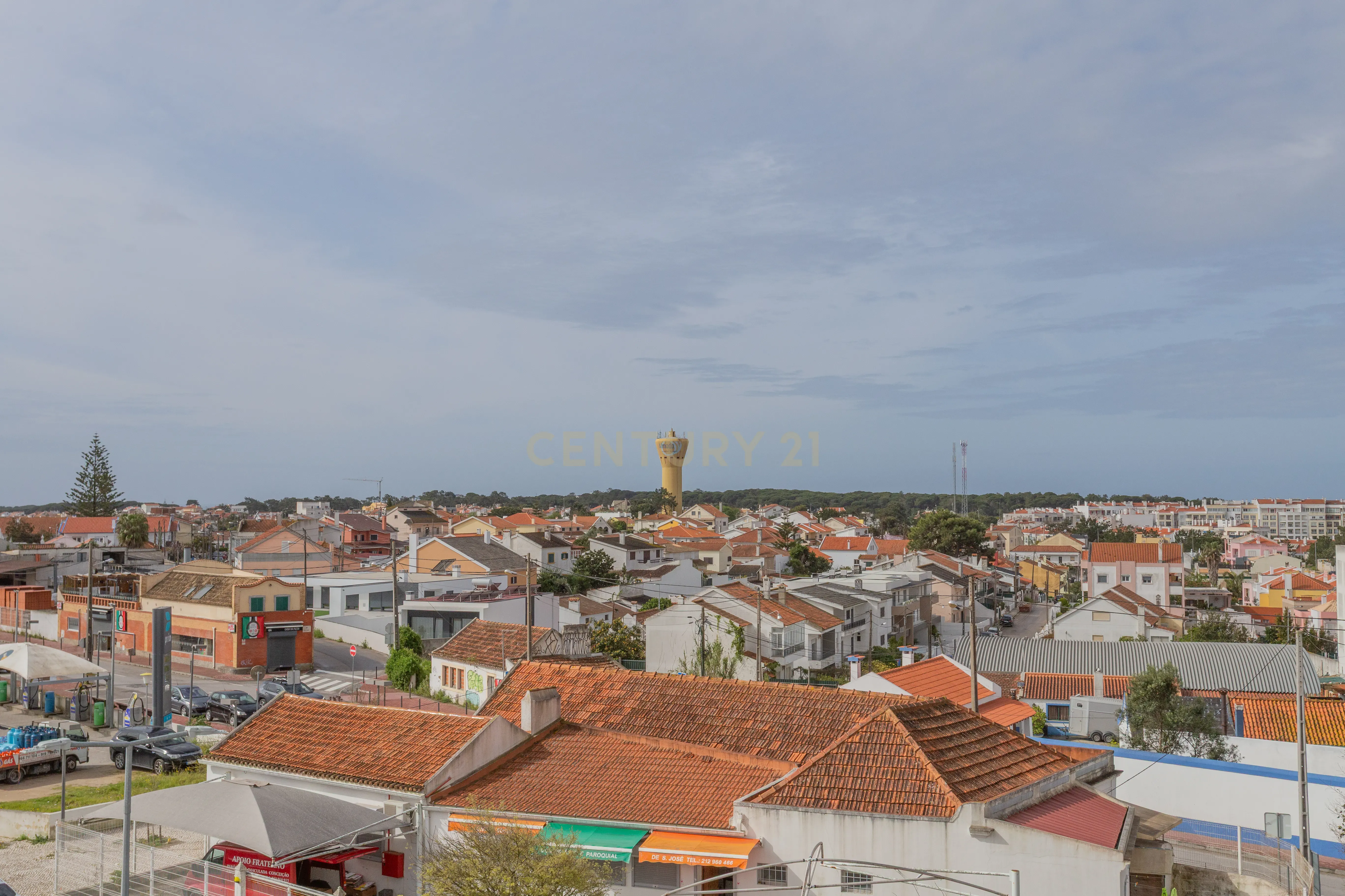 Excelente apartamento, T3, para venda, prédio com elevador na Charneca da Caparica a 1.500 m da praia. - Image 49