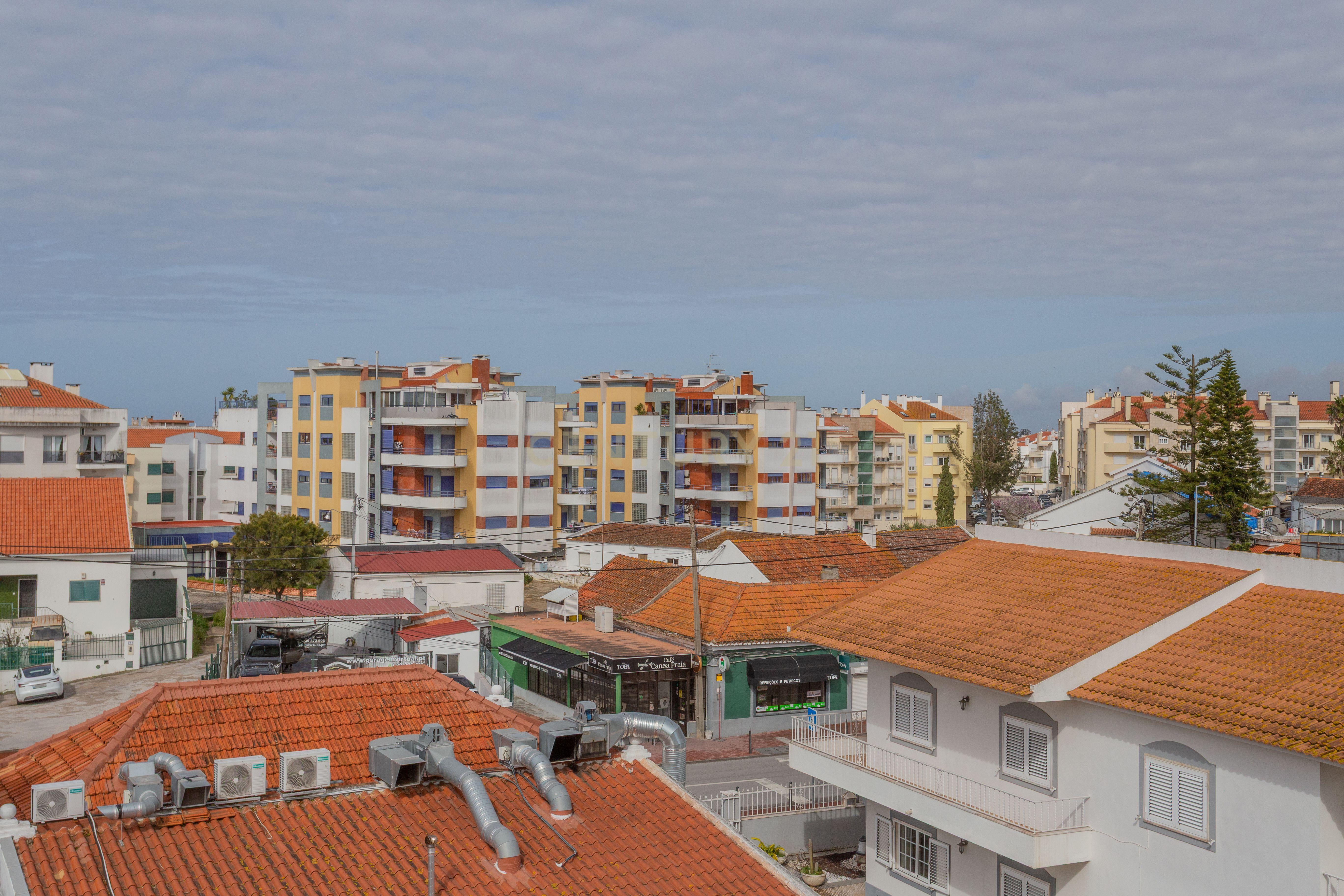 Excelente apartamento, T3, para venda, prédio com elevador na Charneca da Caparica a 1.500 m da praia. - Image 47