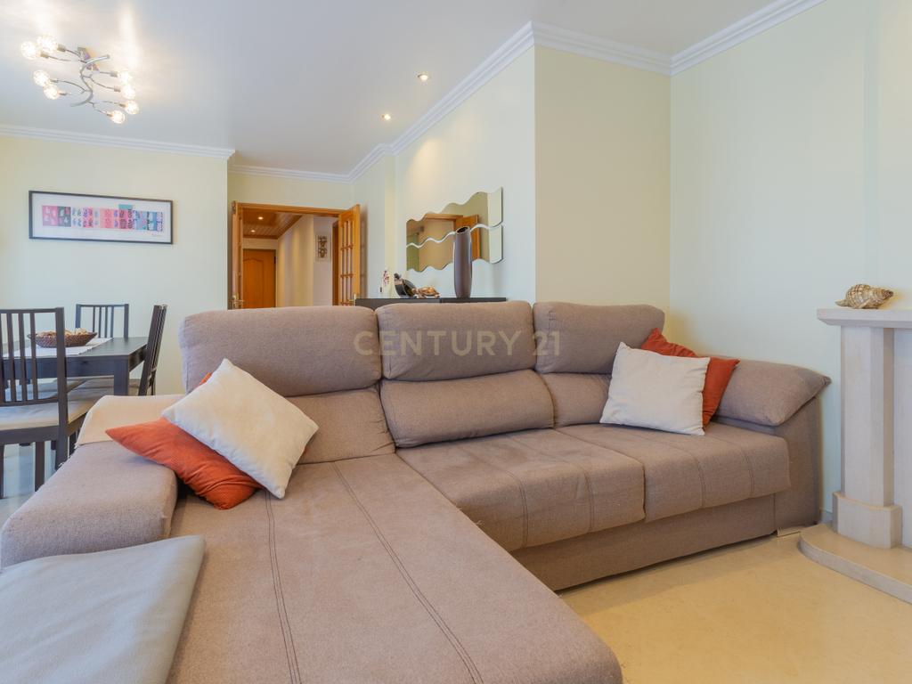 Excelente apartamento, T3, para venda, prédio com elevador na Charneca da Caparica a 1.500 m da praia. - Image 22