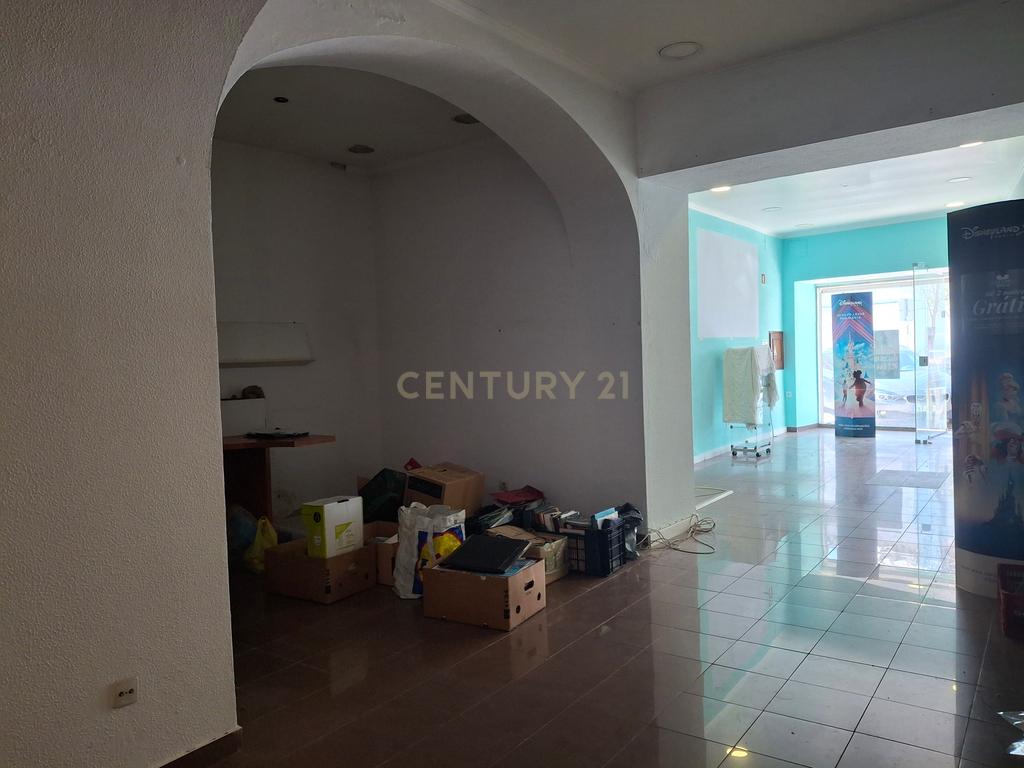 Prédio no Montijo com apartamento 1º piso e loja R/c - Image 7