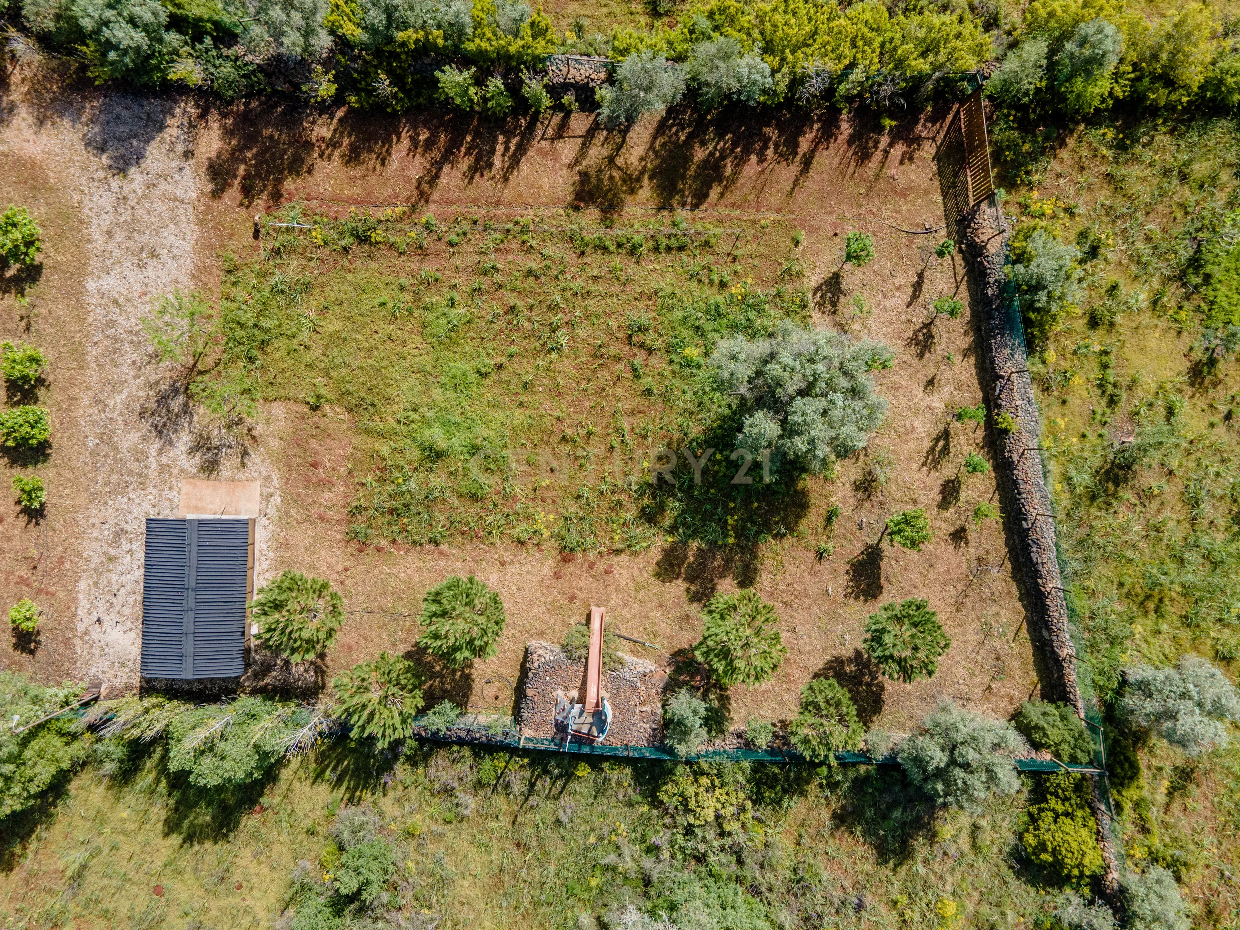 Fotografia 9 de MORADIA EM RUINA COM TERRENO 5680m2