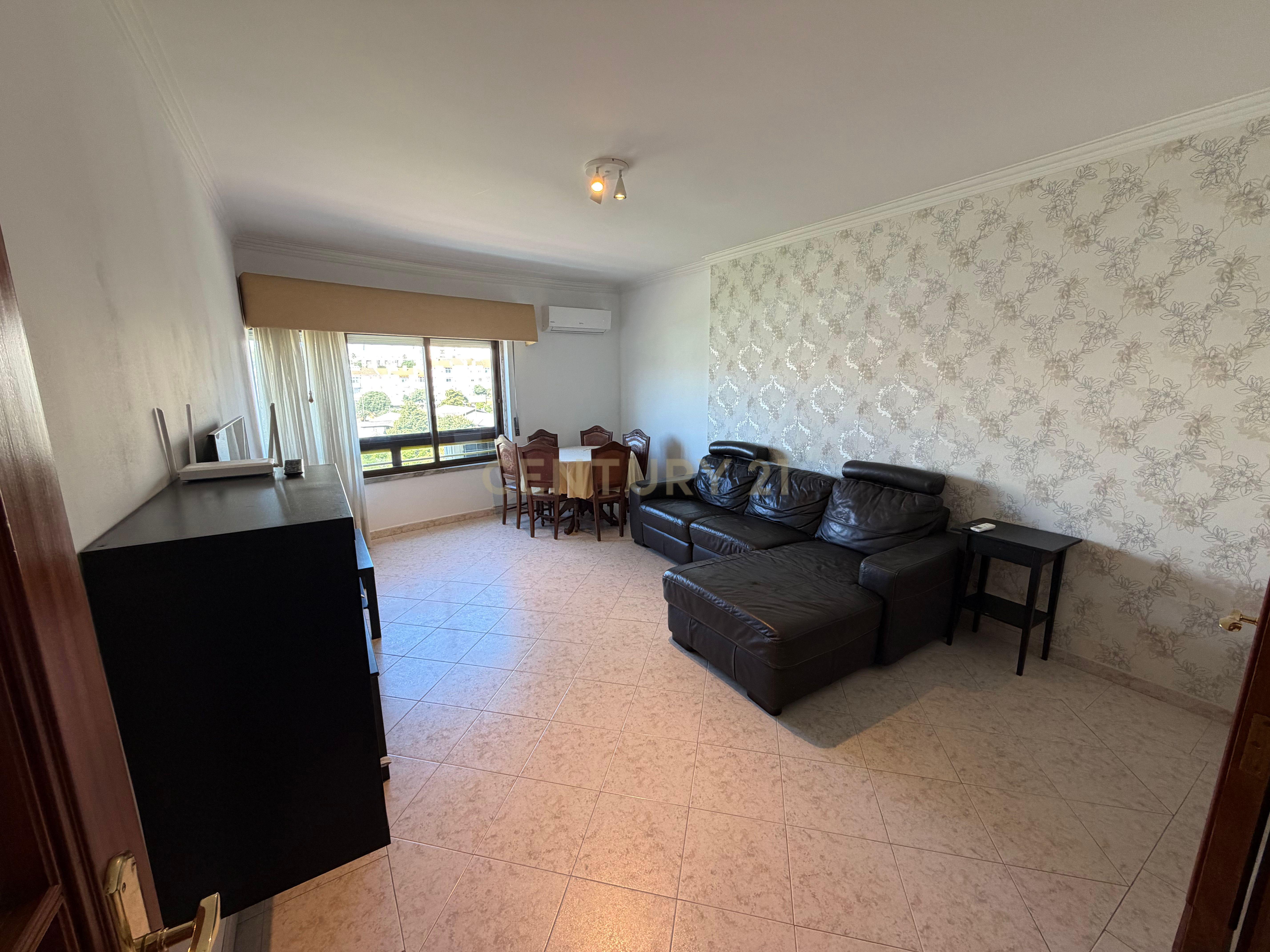 Fotografia 12 de Apartamento T2 para Arrendamento | Excelente Localização e Ótima Exposição Solar