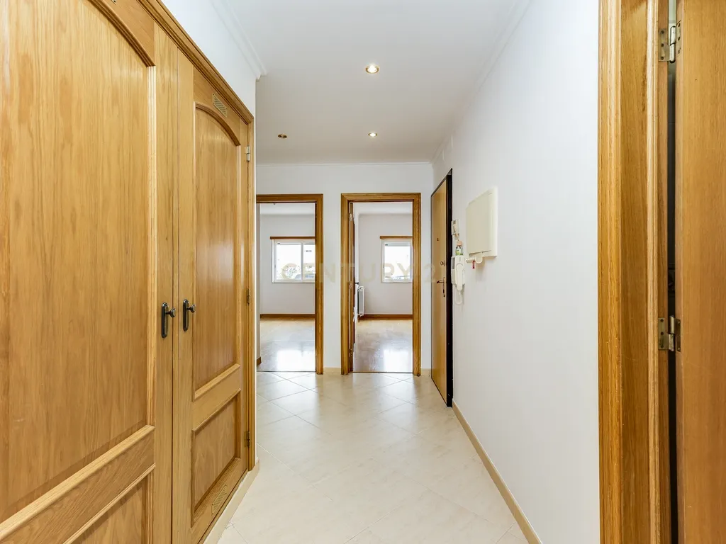 Apartamento T2 C/Elevador em Belas - Image 18