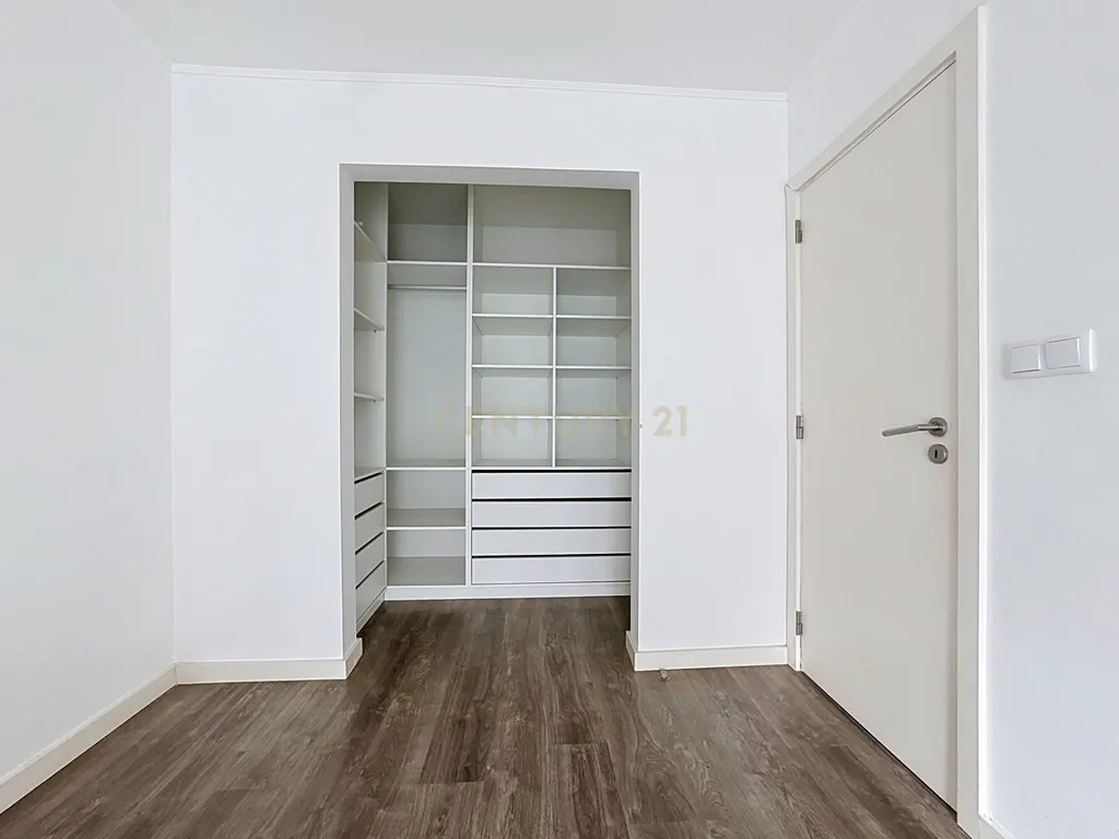Apart. T3 remodelado em Paio Pires - Image 10