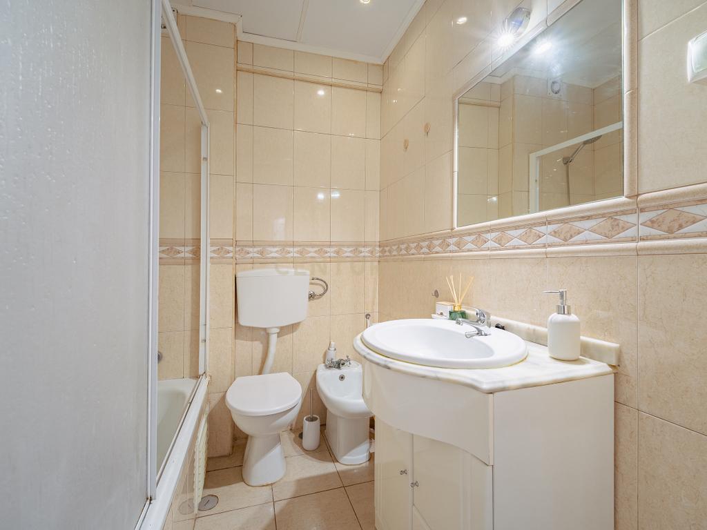 Apartamento T2 em Cacilhas – Excelente Localização - Image 19