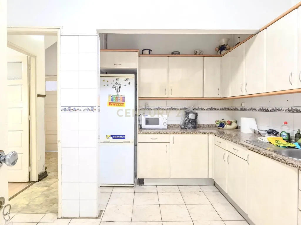 Casa T3 em Gondomar com Vista e Grande Potencial de Recuperação - Image 6