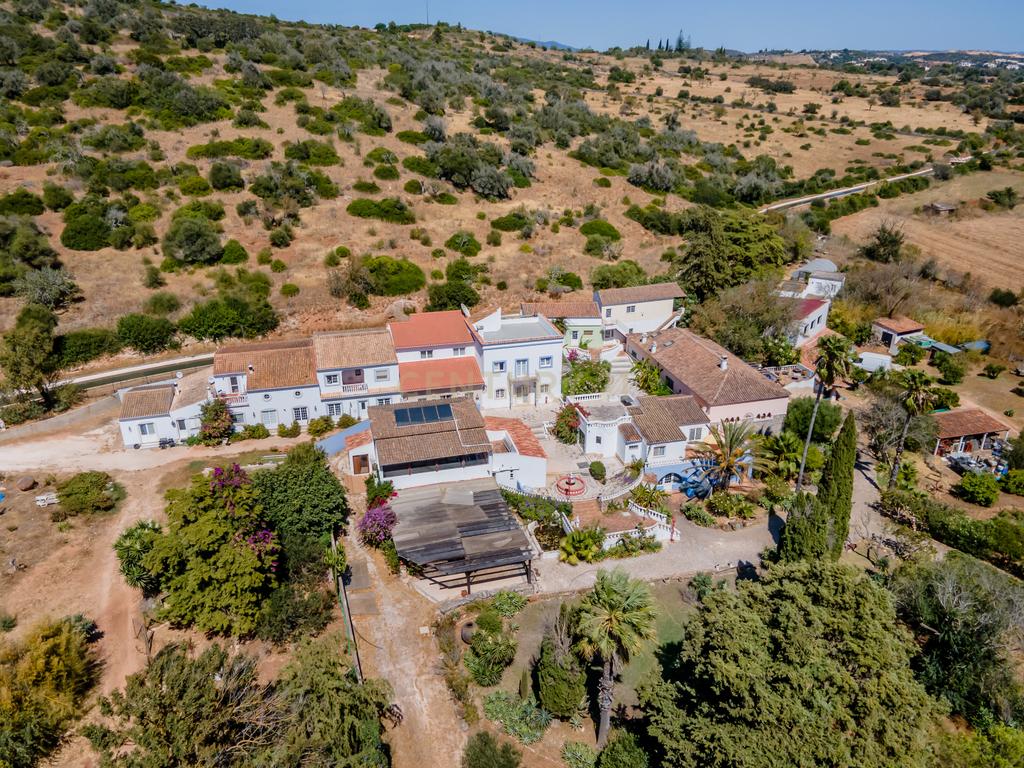 Quinta com 38960 m2 em Odiáxere - Image 23