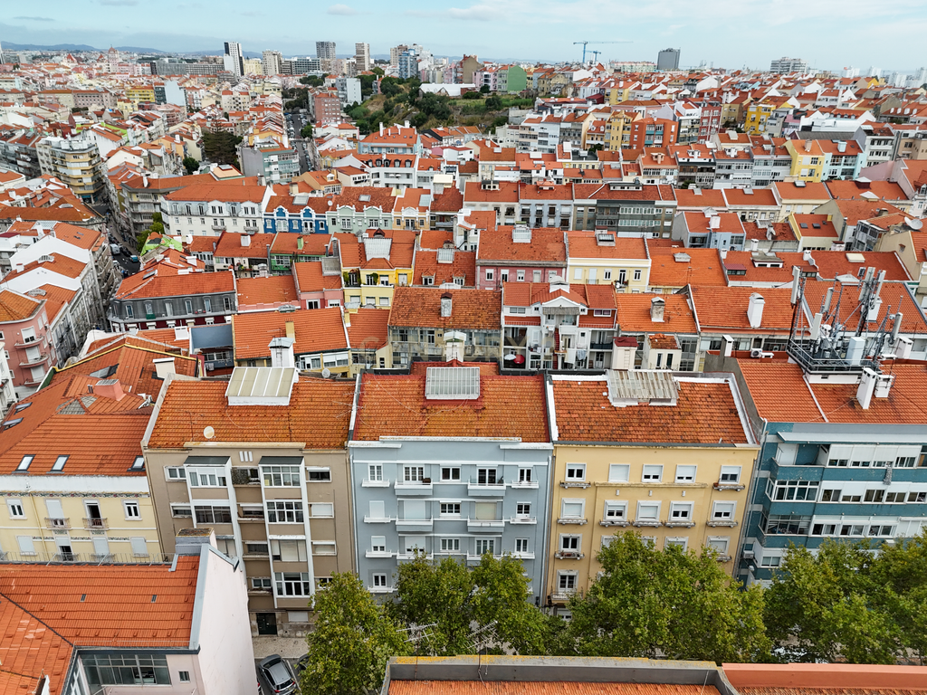 Exclusivo na Penha de França | T3 Totalmente Remodelado com Elevador, Cozinha Equipada e Logradouro Privativo de 41 m² - Image 26