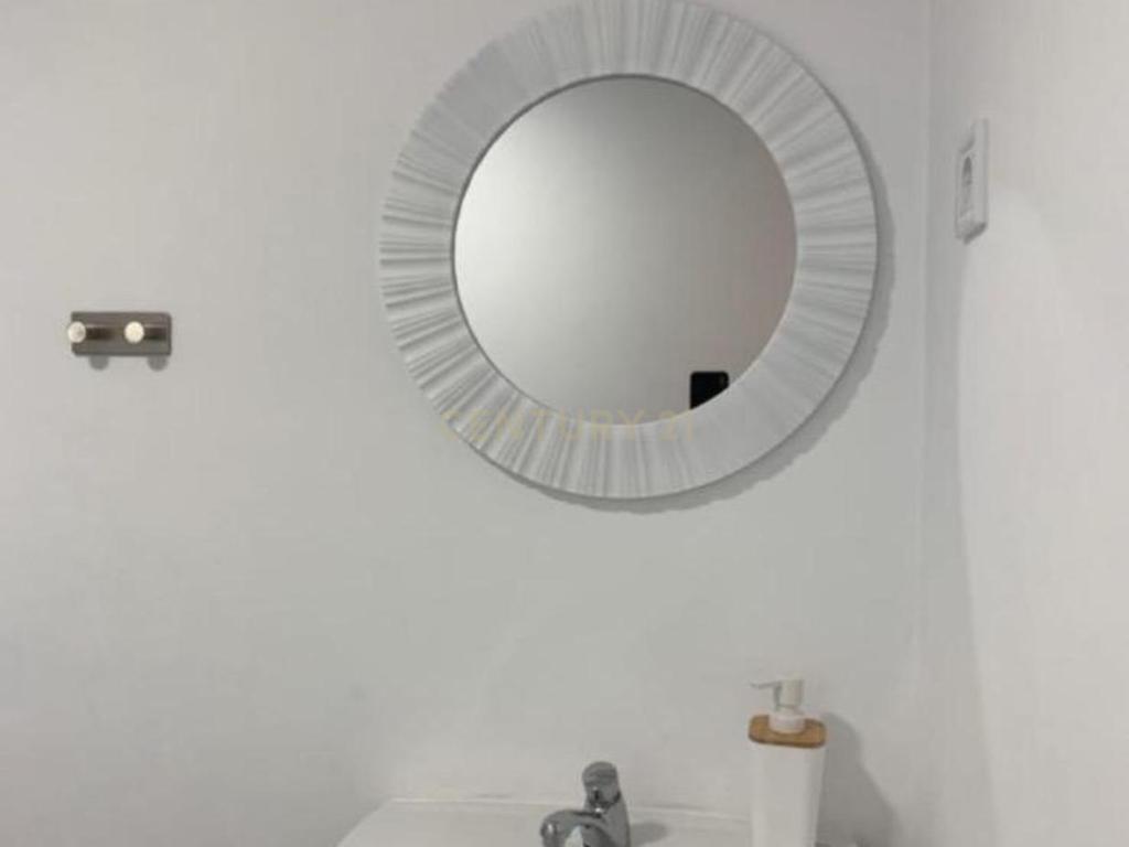 Apartamento T3 + 1 com Licença de Alojamento Local – Estrela / Campo de Ourique, Lisboa - Image 3