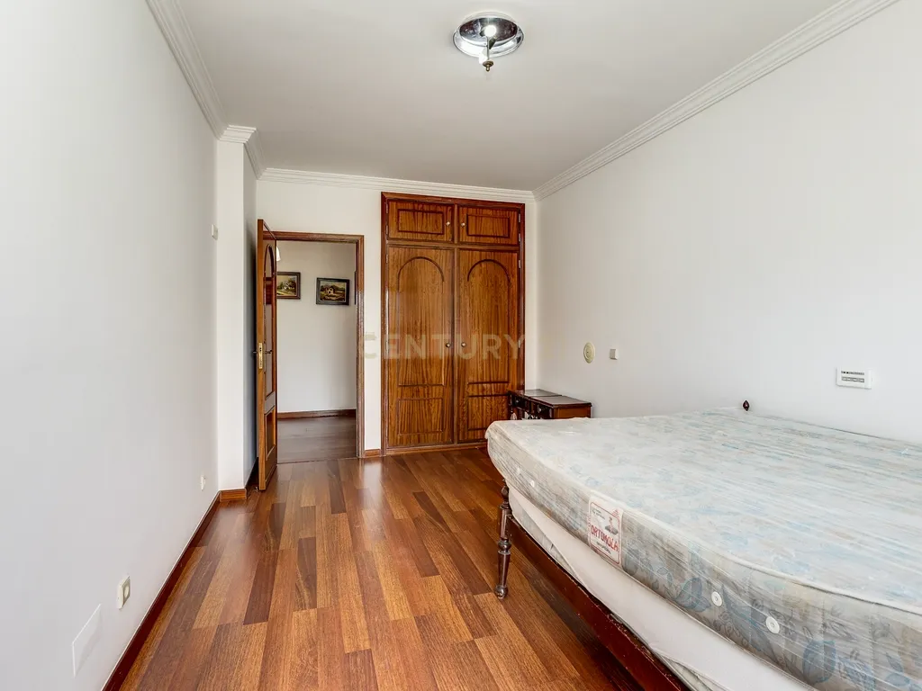 Apartamento T3 com box para arrendamento em Carnaxide - Image 22