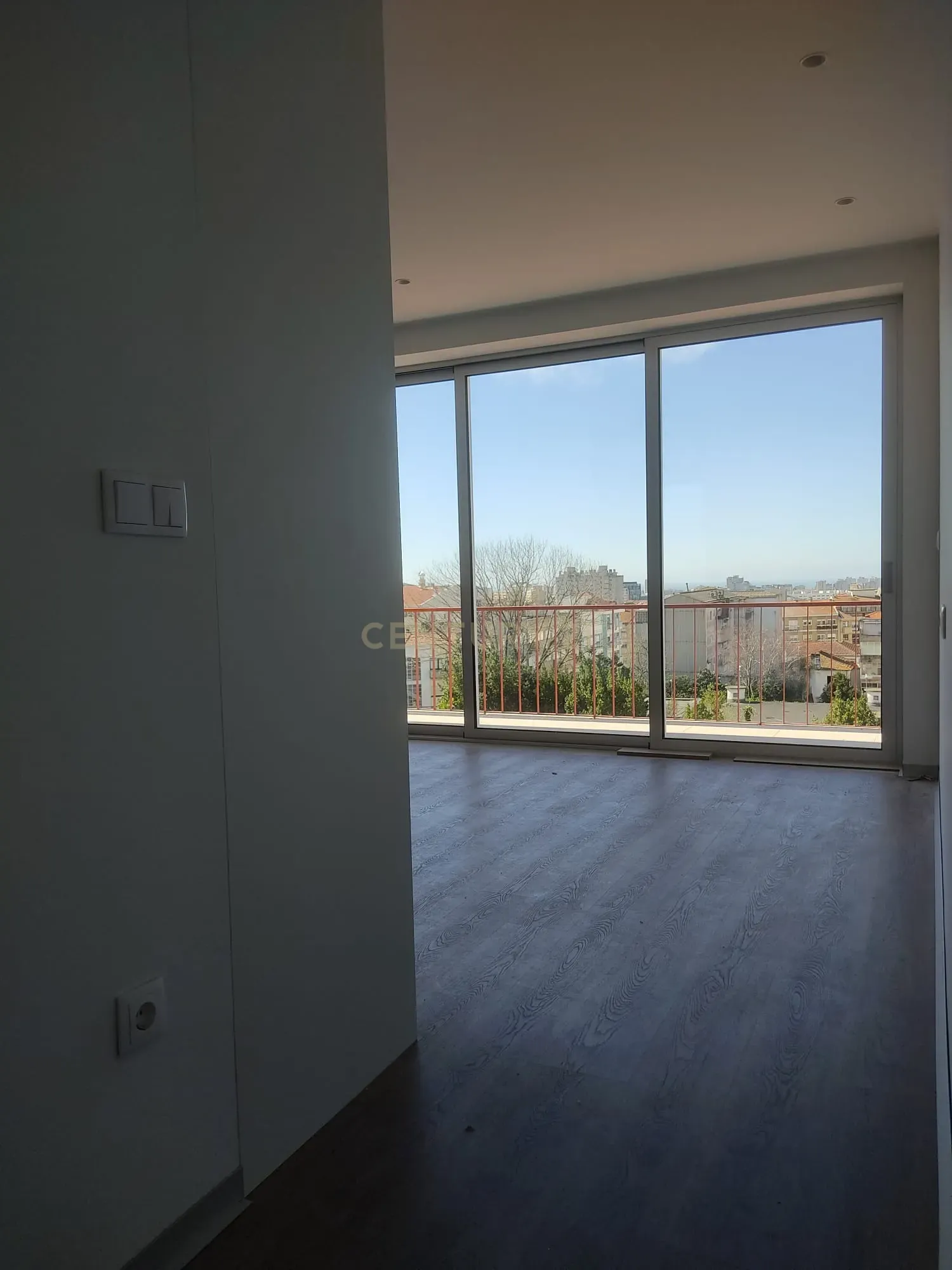 Apartamento T1 renovado, Paranhos - Image 2