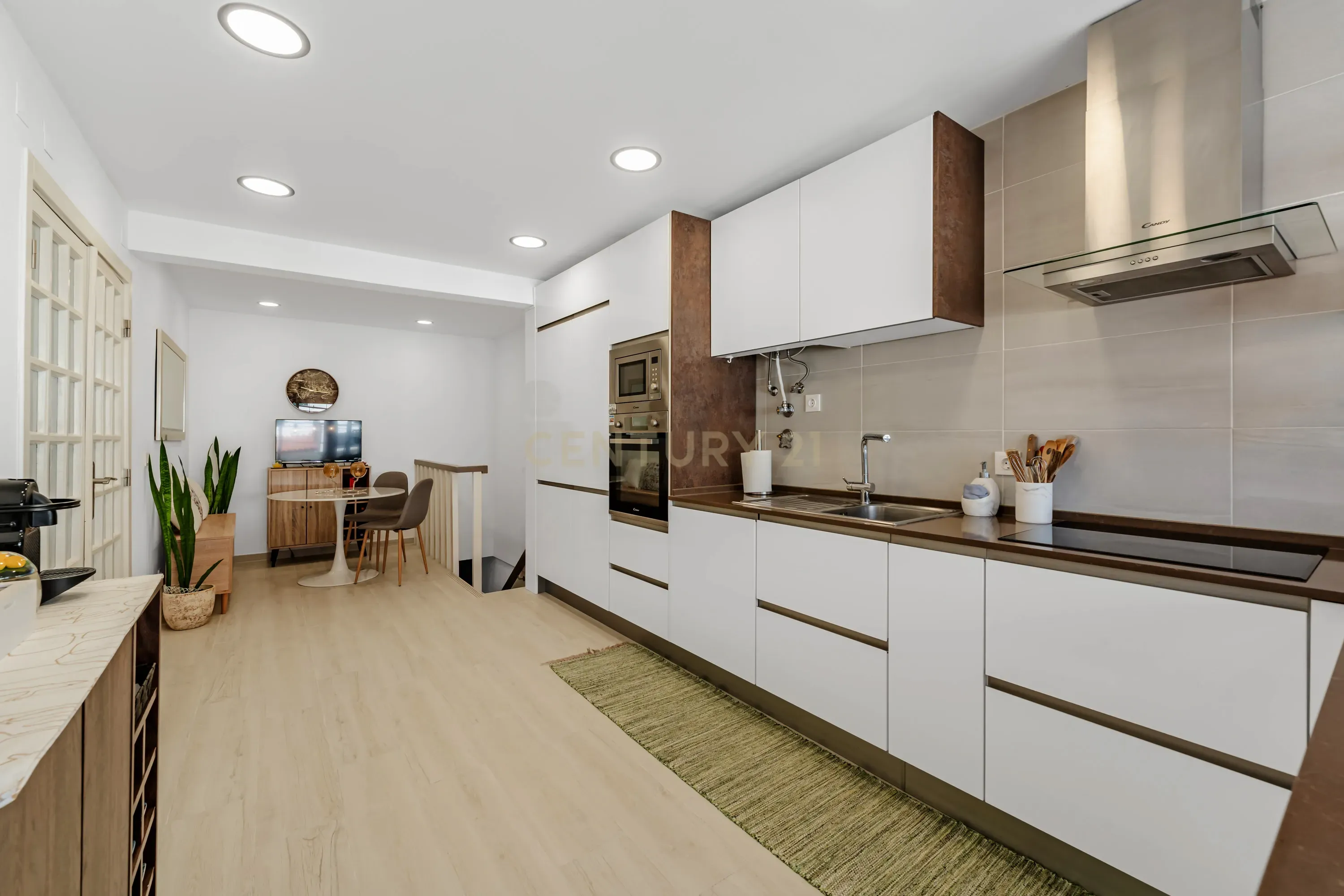 Fotografia 7 de MORADIA T3 TOTALMENTE REMODELADA | VALE DE MILHAÇOS