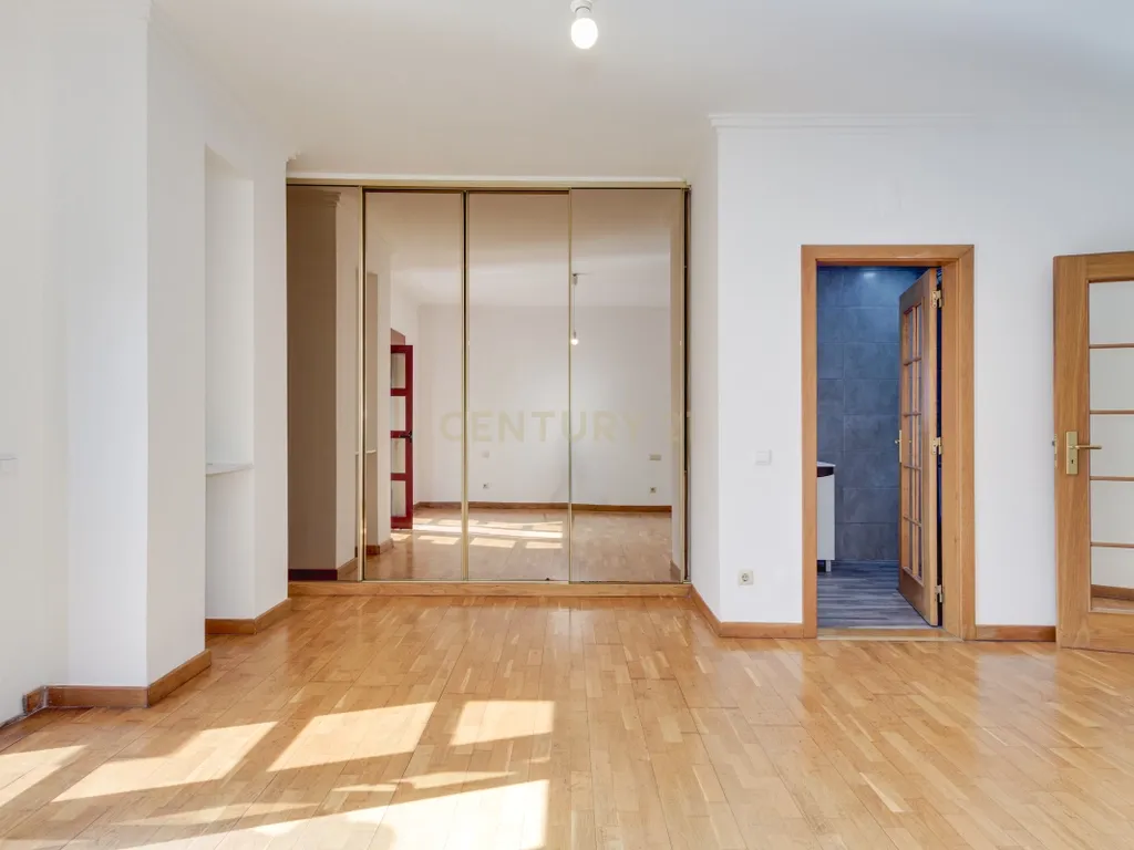 Apartamento T4 com Terraço Privativo e Churrasqueira no Condomínio Lezíria Parque | Vila Franca de Xira - Image 22