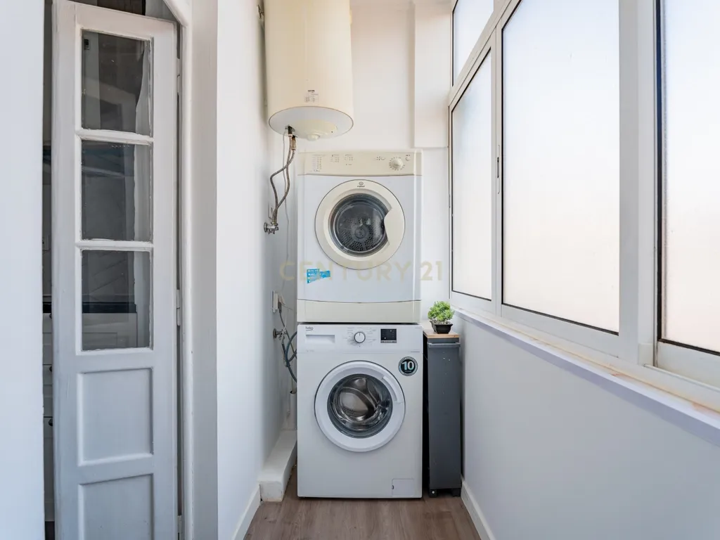 Apartamento T1 Remodelado na Penha de França – Lisboa - Image 11