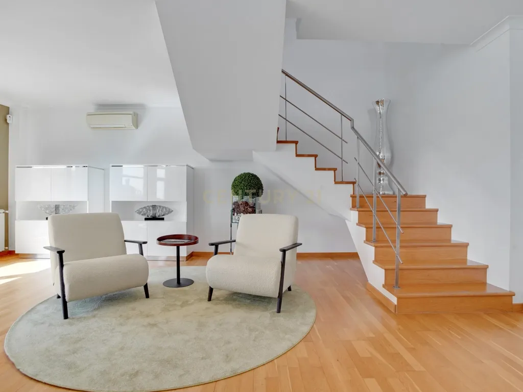 Apartamento T5 Duplex de Luxo para Arrendamento – Avenida do Brasil, Lisboa - Image 4