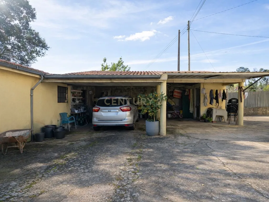 OPORTUNIDADE ÚNICA NA LOUSÃ – MORADIA COM GRANDE POTENCIAL (habitação e comércio) - Image 55