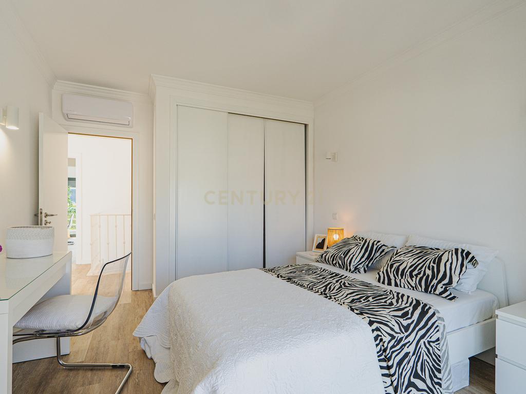 Moradia com 3 Quartos com Piscina - Urbanização Quinta do Rogel - Alcantarilha - Algarve - Image 29