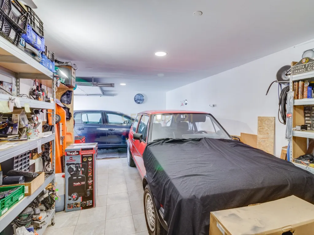Moradia T3 Térrea Isolada com Zona Gourmet, Garagem e Carregamento Elétrico – Alcabideche - Image 35