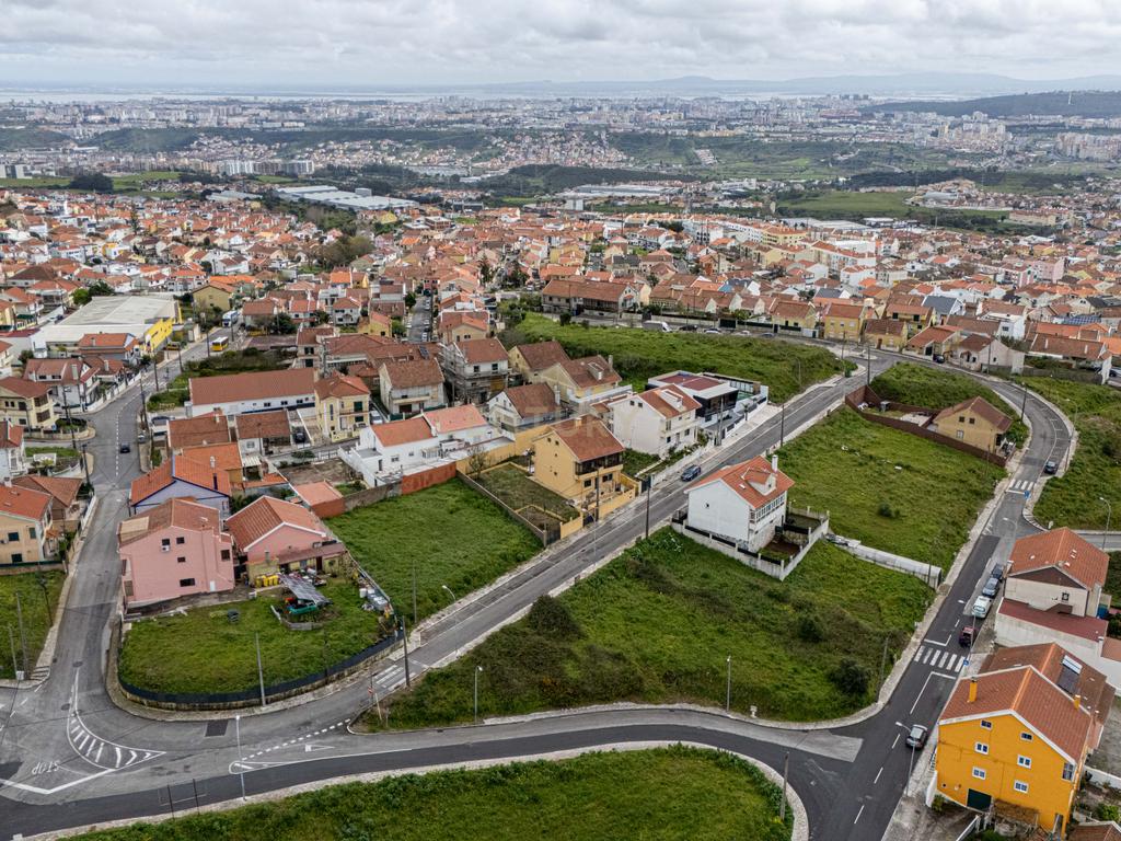 Terreno Urbano para construção de moradia unifamiliar (Casal de Cambra) - Image 15