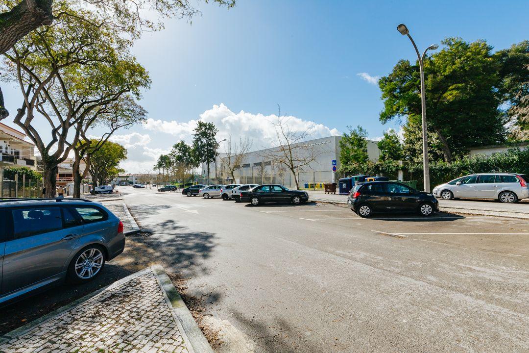 Montijo/Excelente Lote de Terreno com 1056m2 e Moradias para Remodelacao. - Image 6