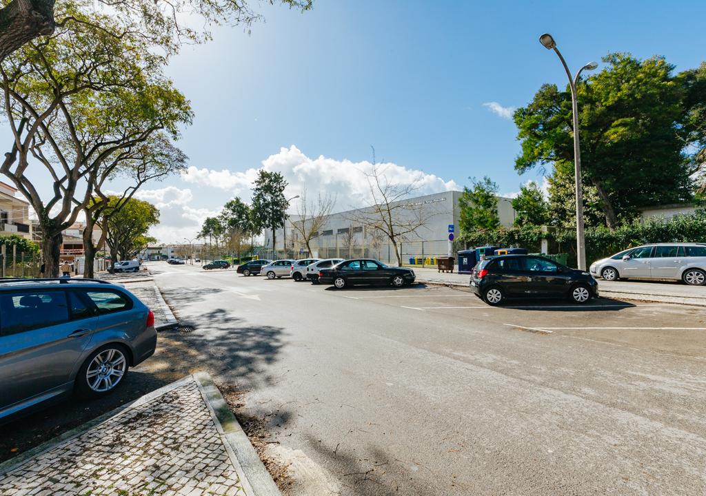 Montijo/Excelente Lote de Terreno com 1056m2 e Moradias para Remodelacao. - Image 6
