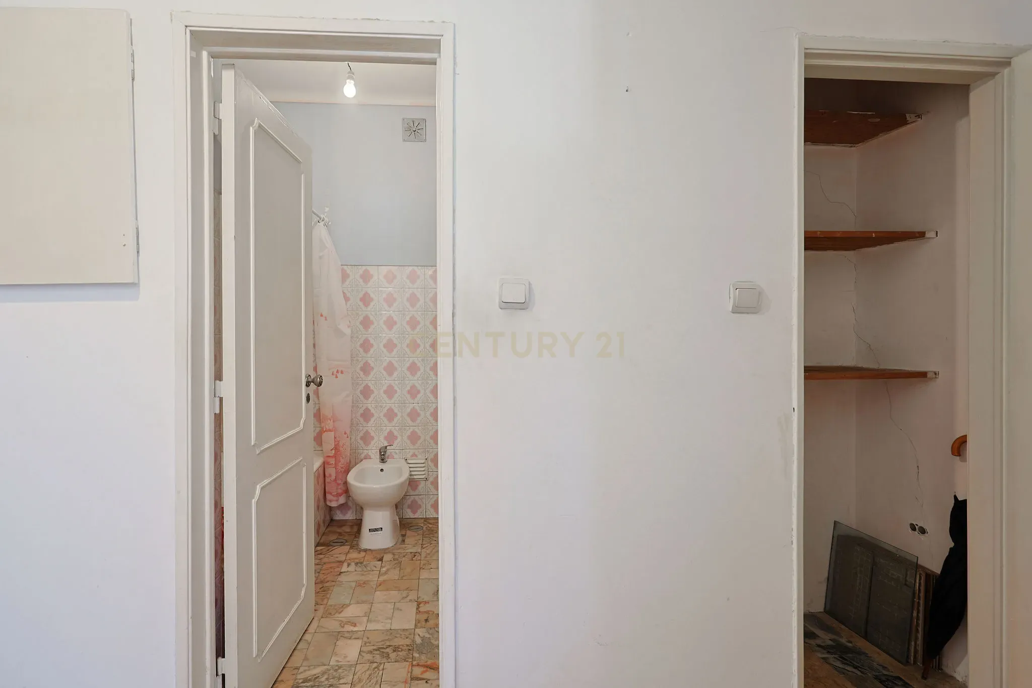 Fotografia 11 de Apartamento T2 - Torre Da Marinha/Seixal