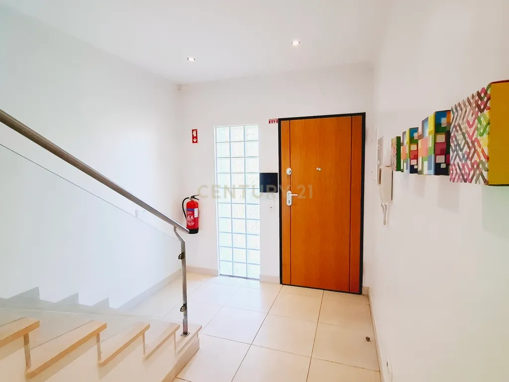 7 KM DAS PRAIAS DE ALBUFEIRA V3 COM JARDIM PRIVADO E PISCINA COMUM, GARAGEM EM BOX - Image 30