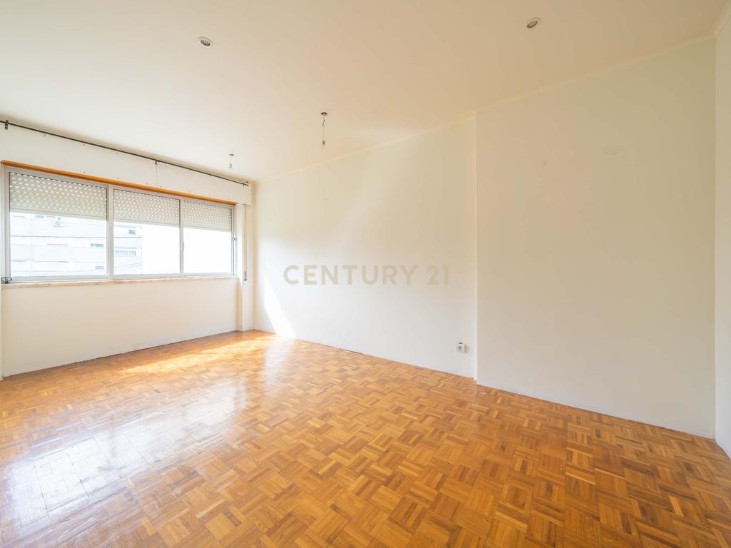 Apartamento T3, Pronto Habitar, no Padre Nabeto, Aires - Image 11