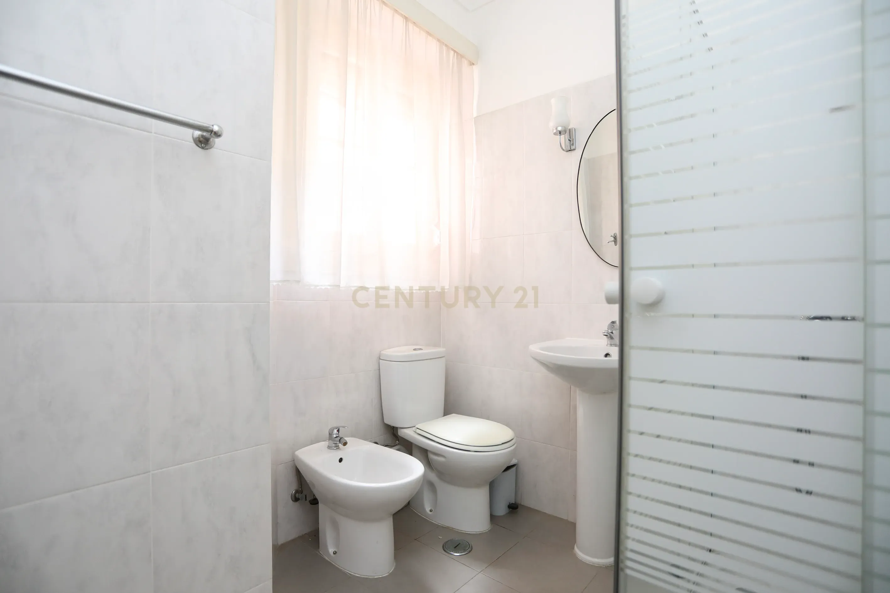 T2 | Entrecampos | 3º Andar com Elevador | 450.000€ - Image 12