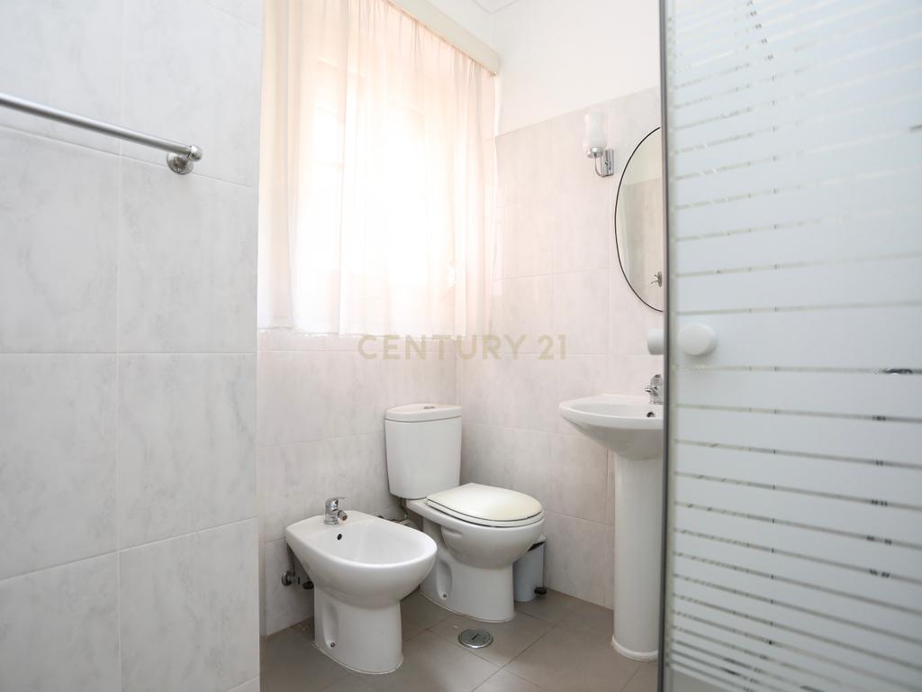 T2 | Entrecampos | 3º Andar com Elevador | 450.000€ - Image 12