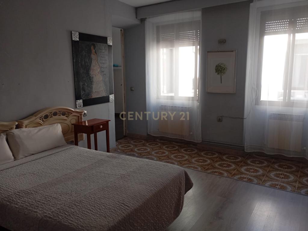 Apartamento Espetacular em Cáceres com Vista e Varandas - Image 27