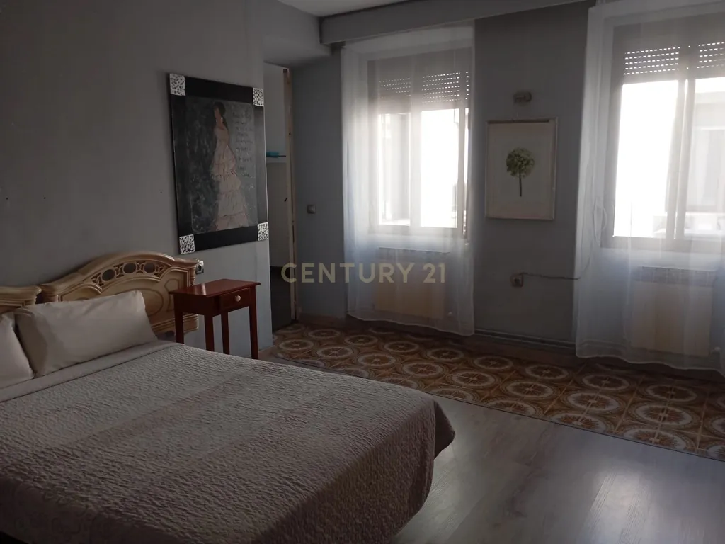 Apartamento Espetacular em Cáceres com Vista e Varandas - Image 27