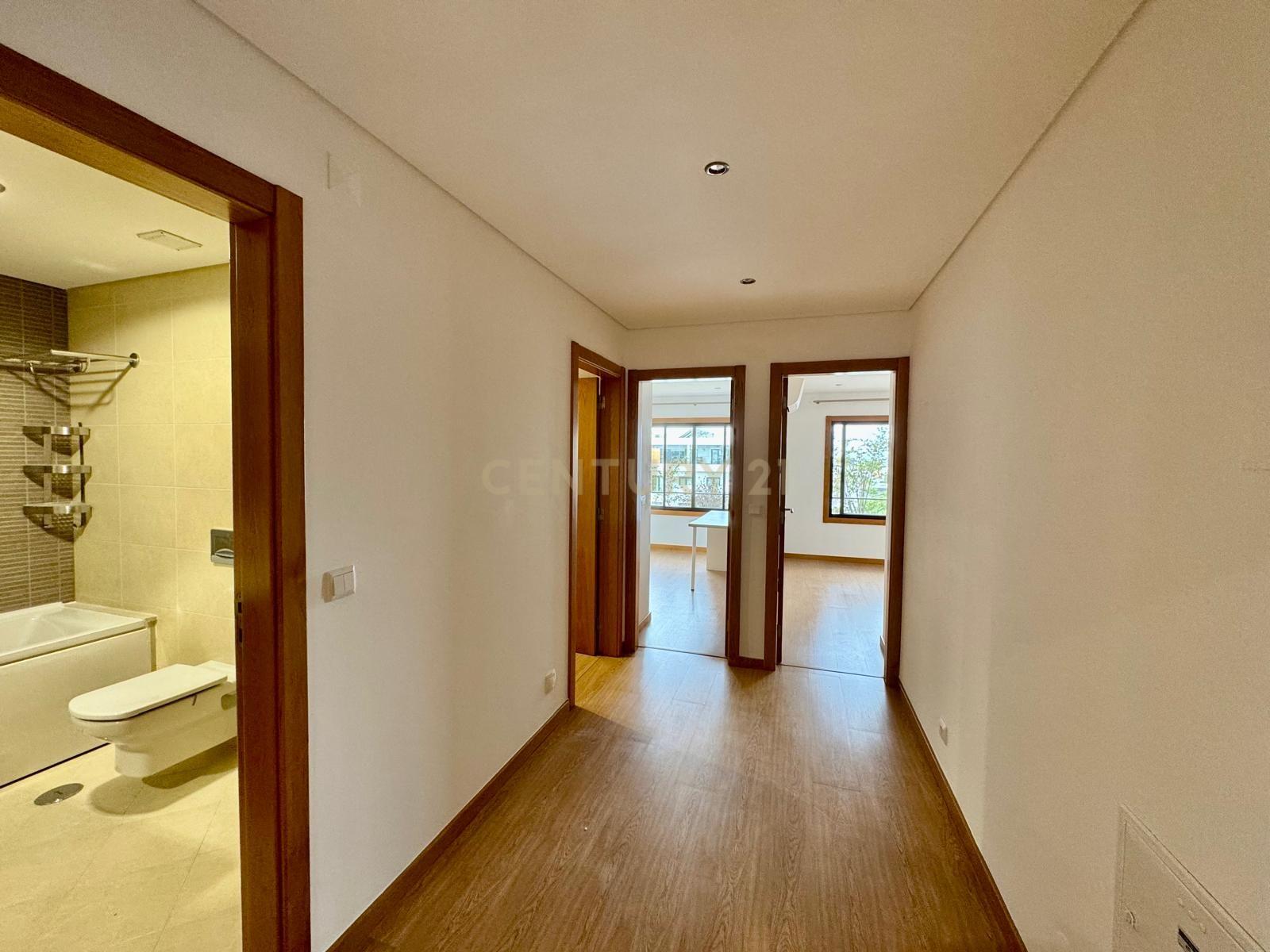 Fotografia 8 de Apartamento T3 de luxo com excelentes áreas em zona privilegiada no Montijo