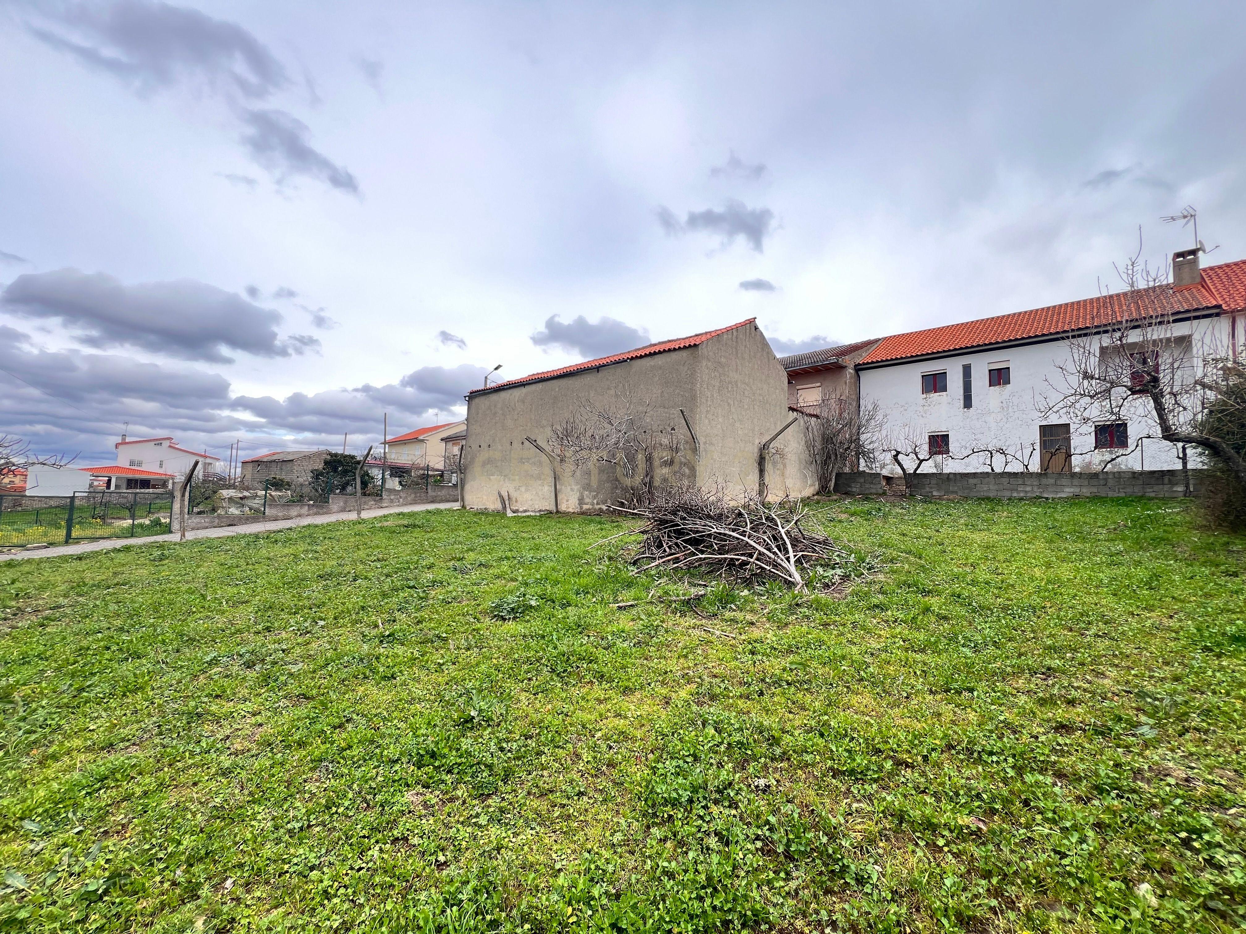 Moradia T4 com Terreno e Garagem | Algoso, Vimioso - Image 46