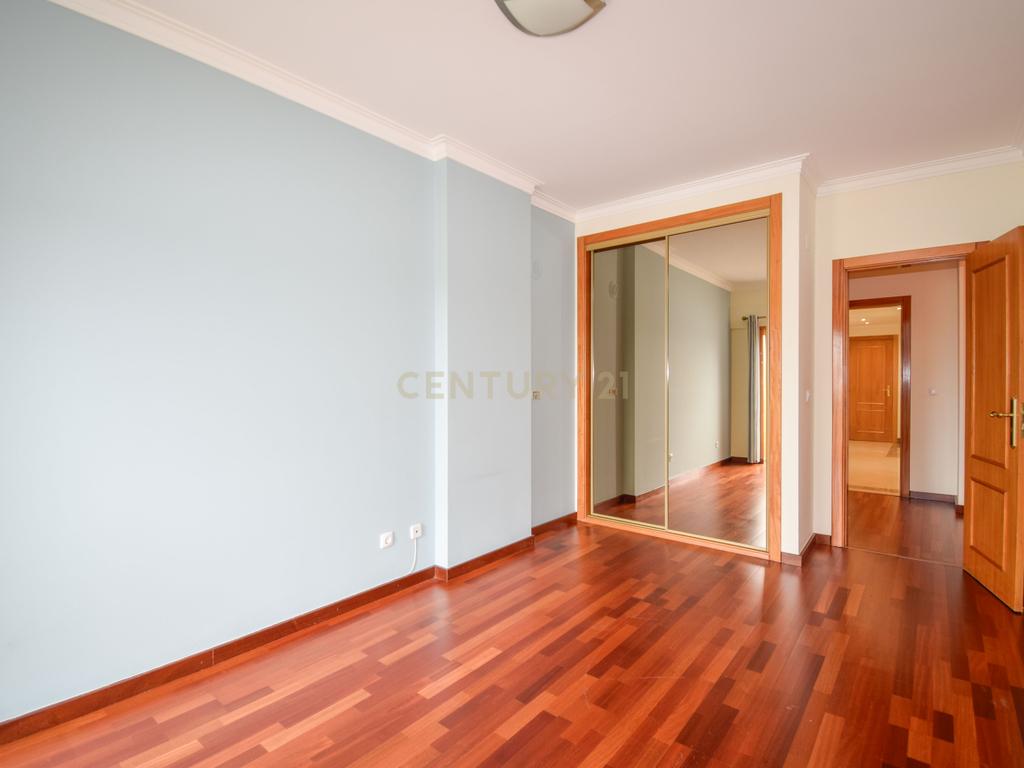 Apartamento T3 em Loures com Garagem - Image 19