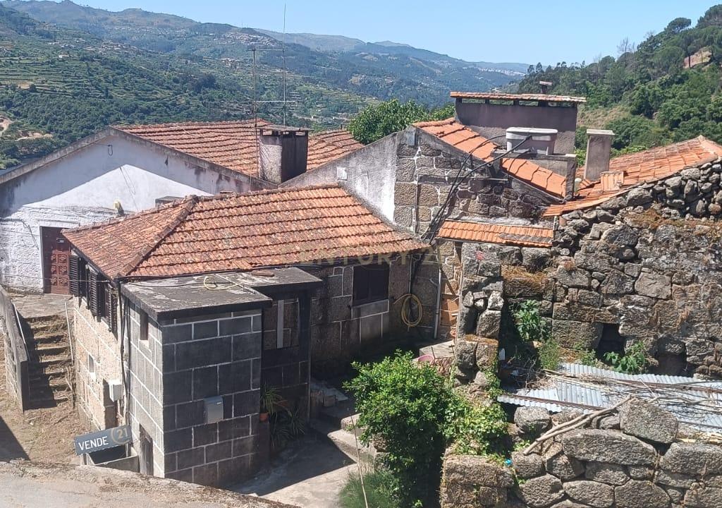 Casa com terreno de construção e agrícola perto do rio Douro em Granja, S. Tomé de Covelas, Baião, Porto - Image 3