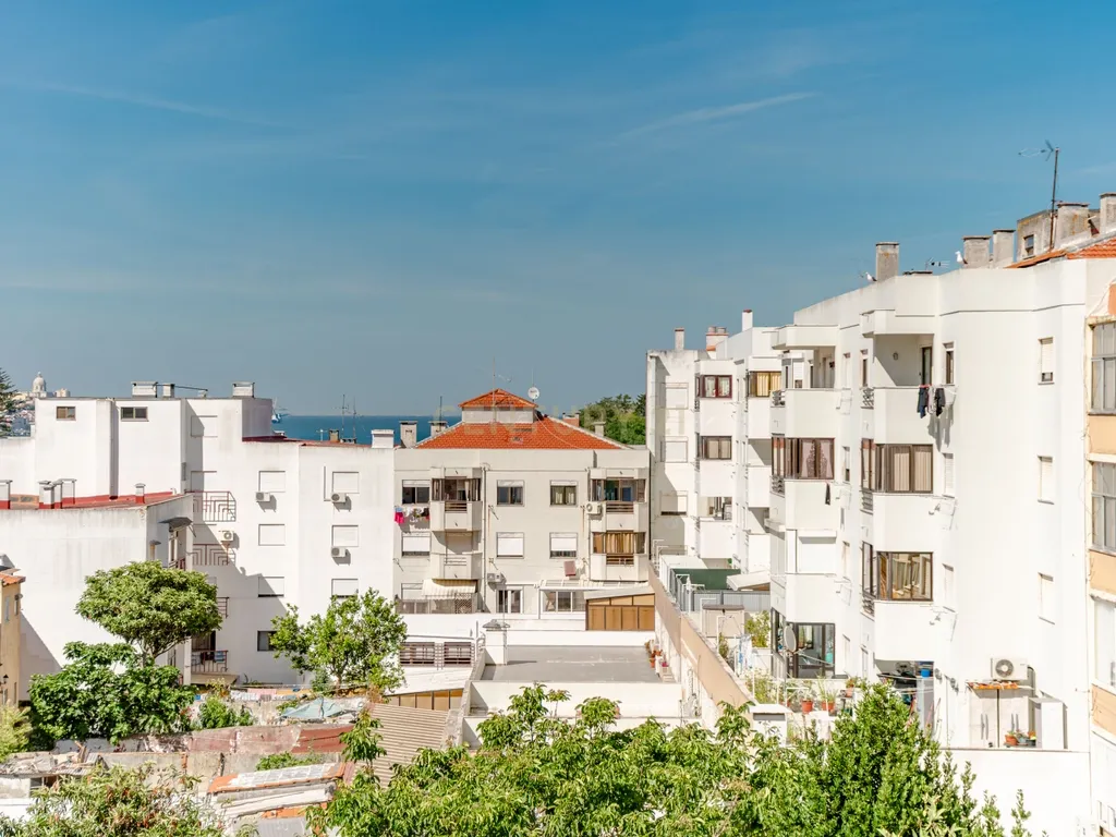 Exclusiva Penthouse T4 inserida num Empreendimento em Almada - Image 30