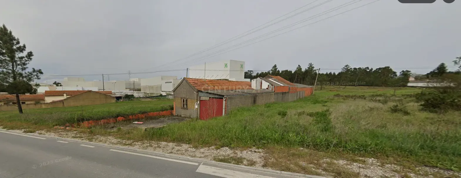 Fotografia 8 de Moradia T2 Térrea para Reconstrução + Terreno de 712 m² em Bustos | Ideal para investidores.