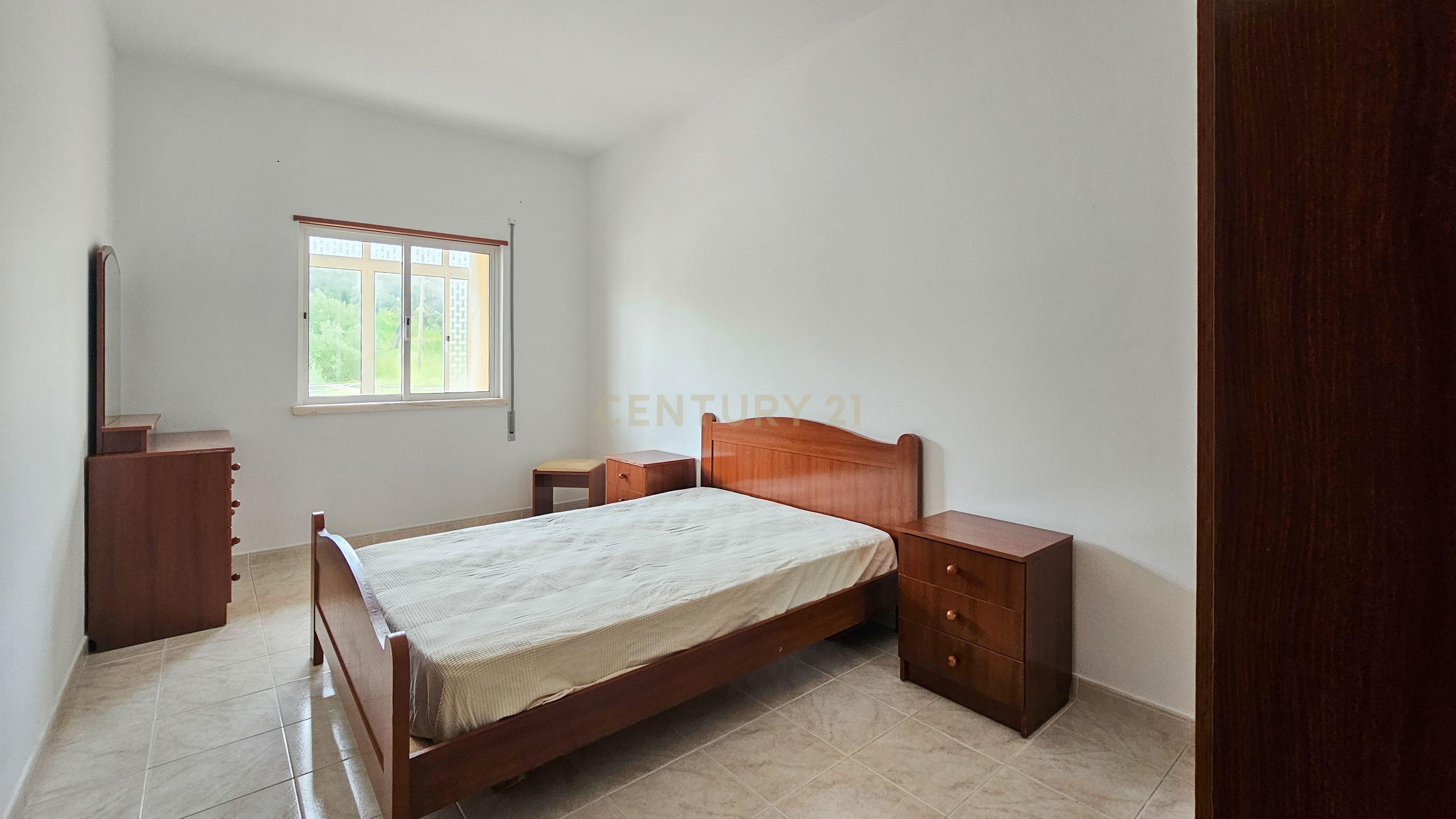 Apartamento T2 | Garagem Box | Arrecadação | Bom Estado | Varandas - Image 7