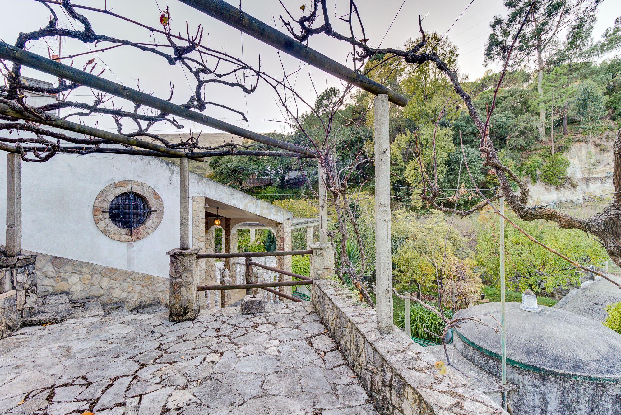 Quinta Rústica em Bucelas, com terreno de 4500m2 - Image 26