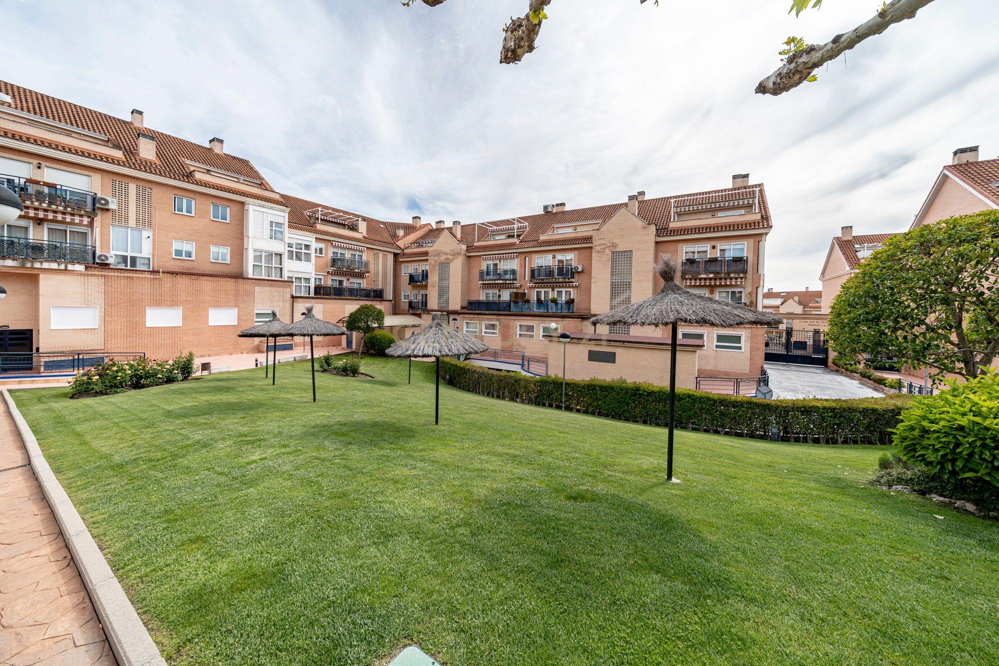 Apartamento de Luxo com Terraço em Comunidade Fechada - Madrid - Image 4