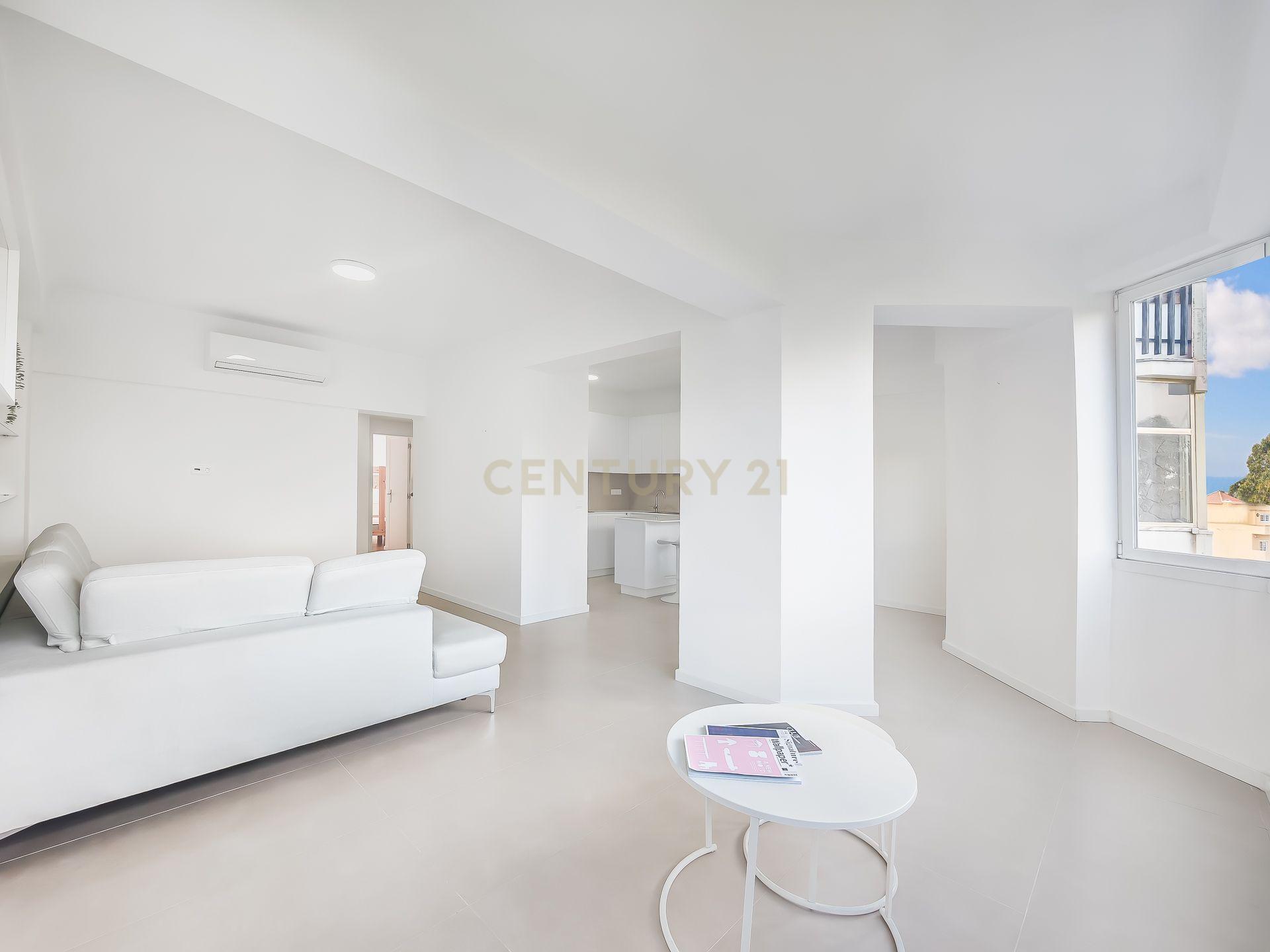 Fotografia 11 de Apartamento Renovado T2 | Suíte | Mobilado | Elevador | Ar Condicionado | Luminoso|  Estoril | Cascais |  a 12 minutos da Praia