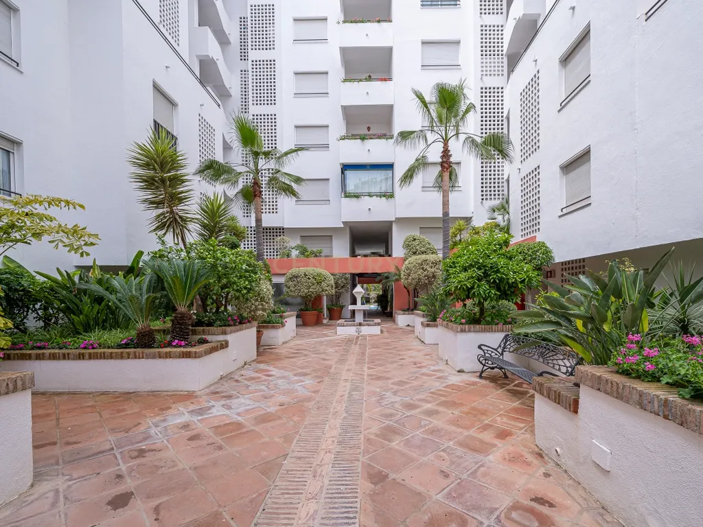 Apartamento exclusivo de 2 quartos no coração de Puerto Banús - Image 21