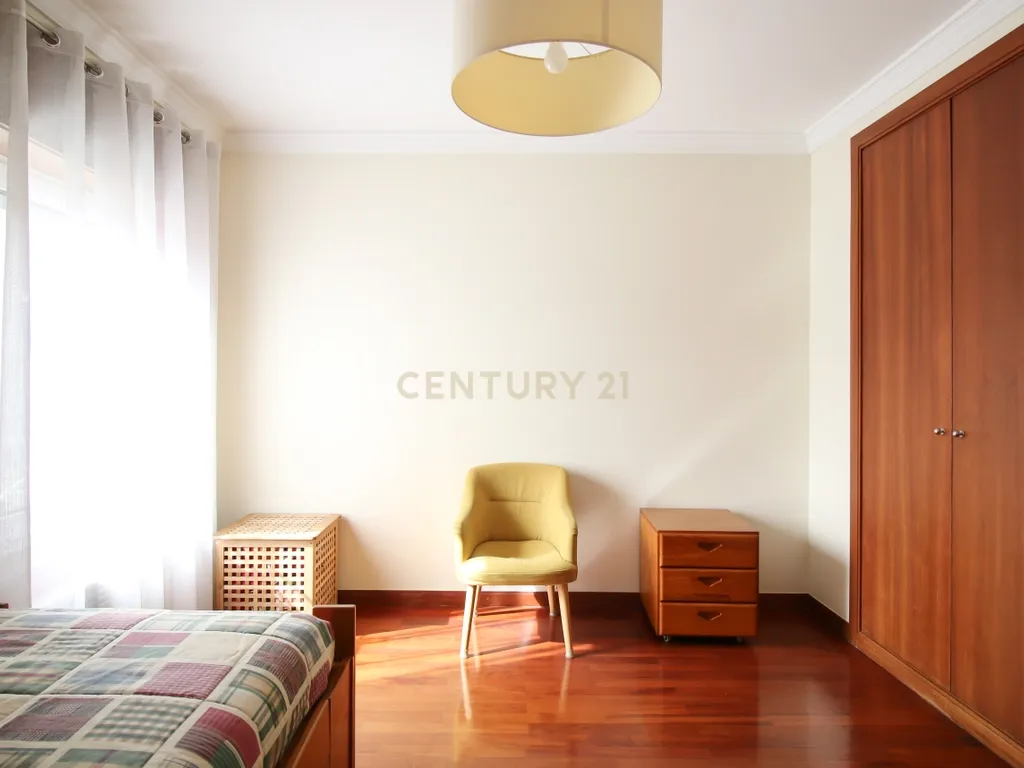 T3 remodelado com garagem para 2 carros no Bairro das Artes - Porto - Image 35