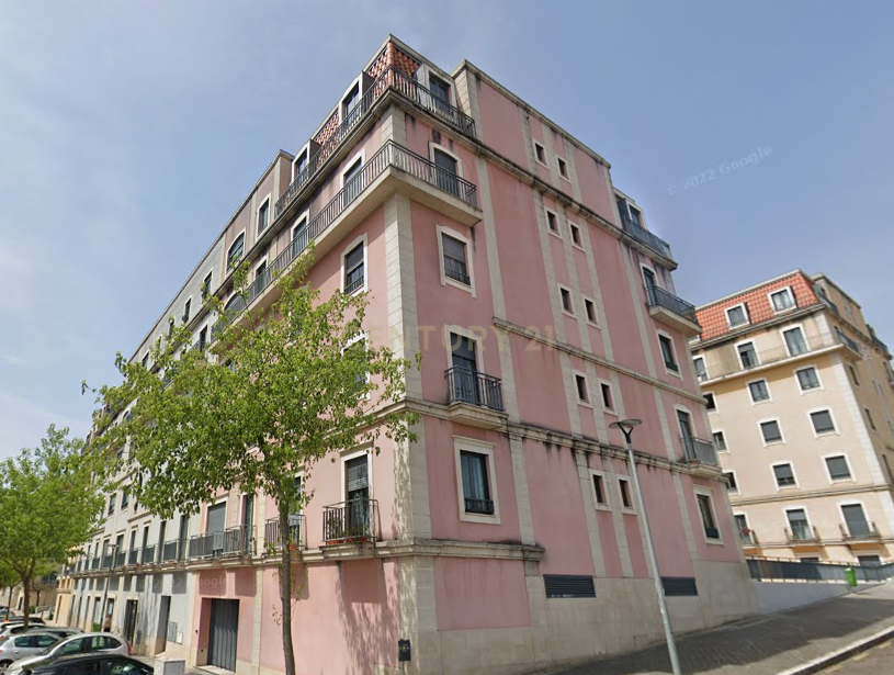 T2 no Empreendimento da Quinta da Seara - Image 1