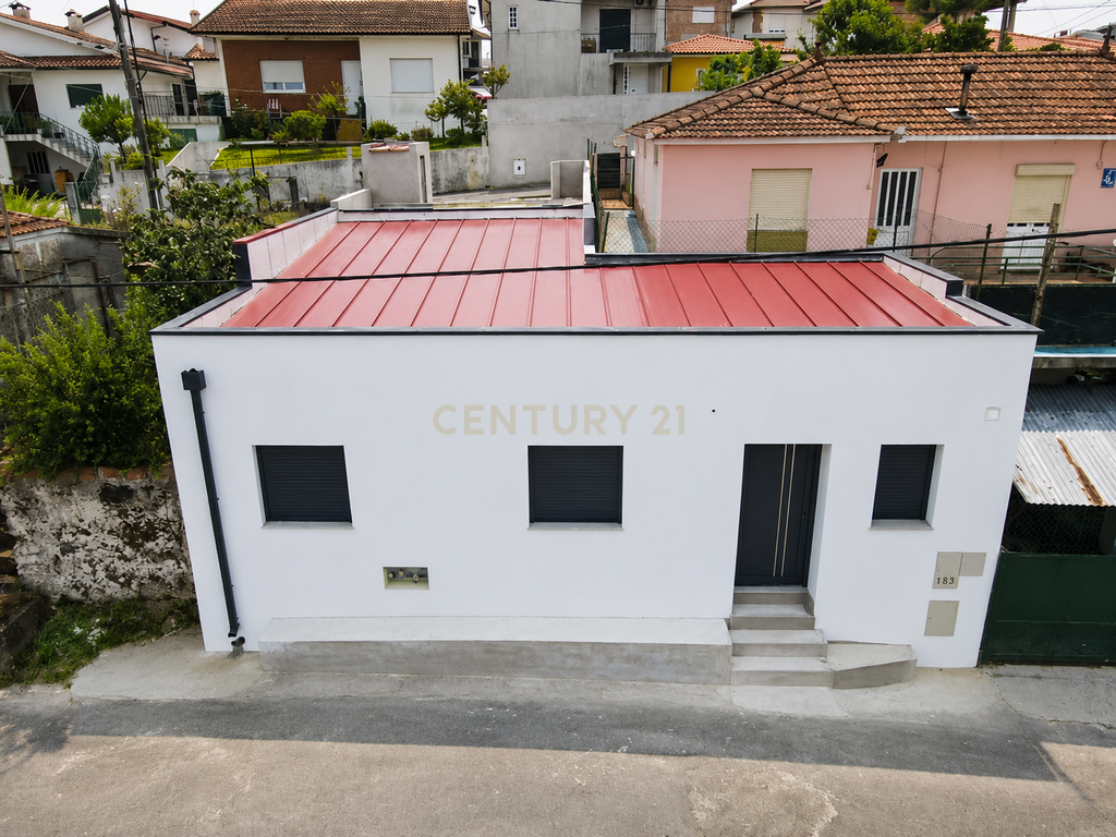 Moradia V1 em Marco de Canaveses - Image 1
